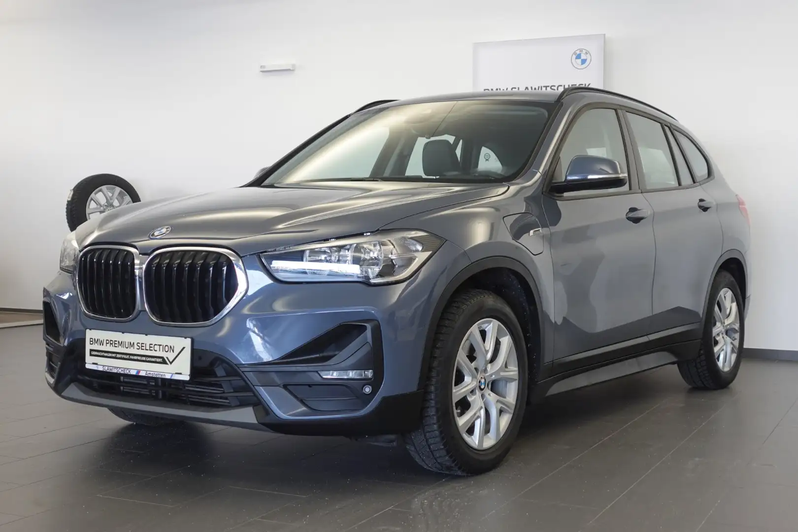 BMW X1 xDrive25e F48 Grau - 1