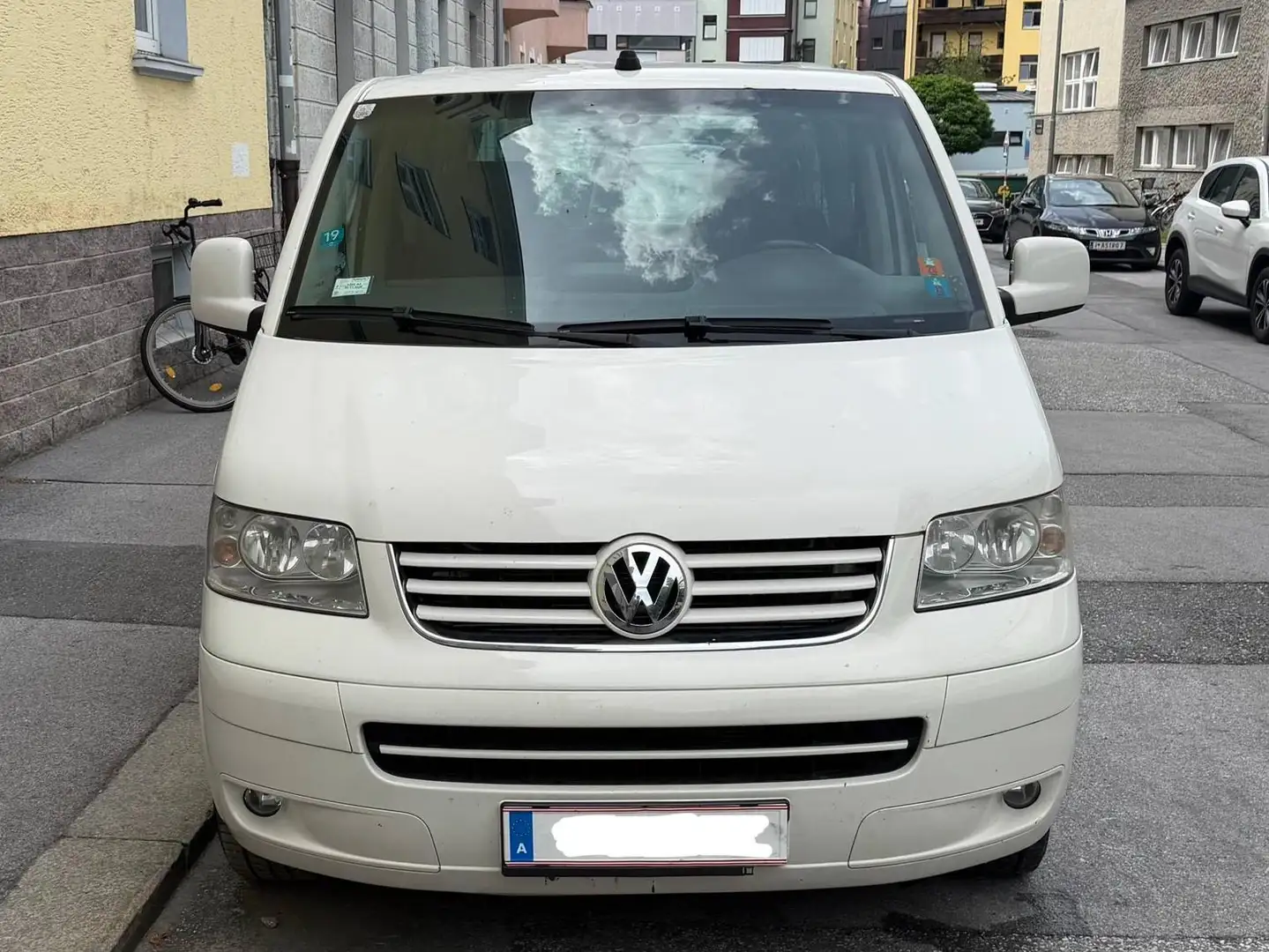 Volkswagen T5 Caravelle Caravelle 2,5 TDI 4motion D-PF Weiß - 1