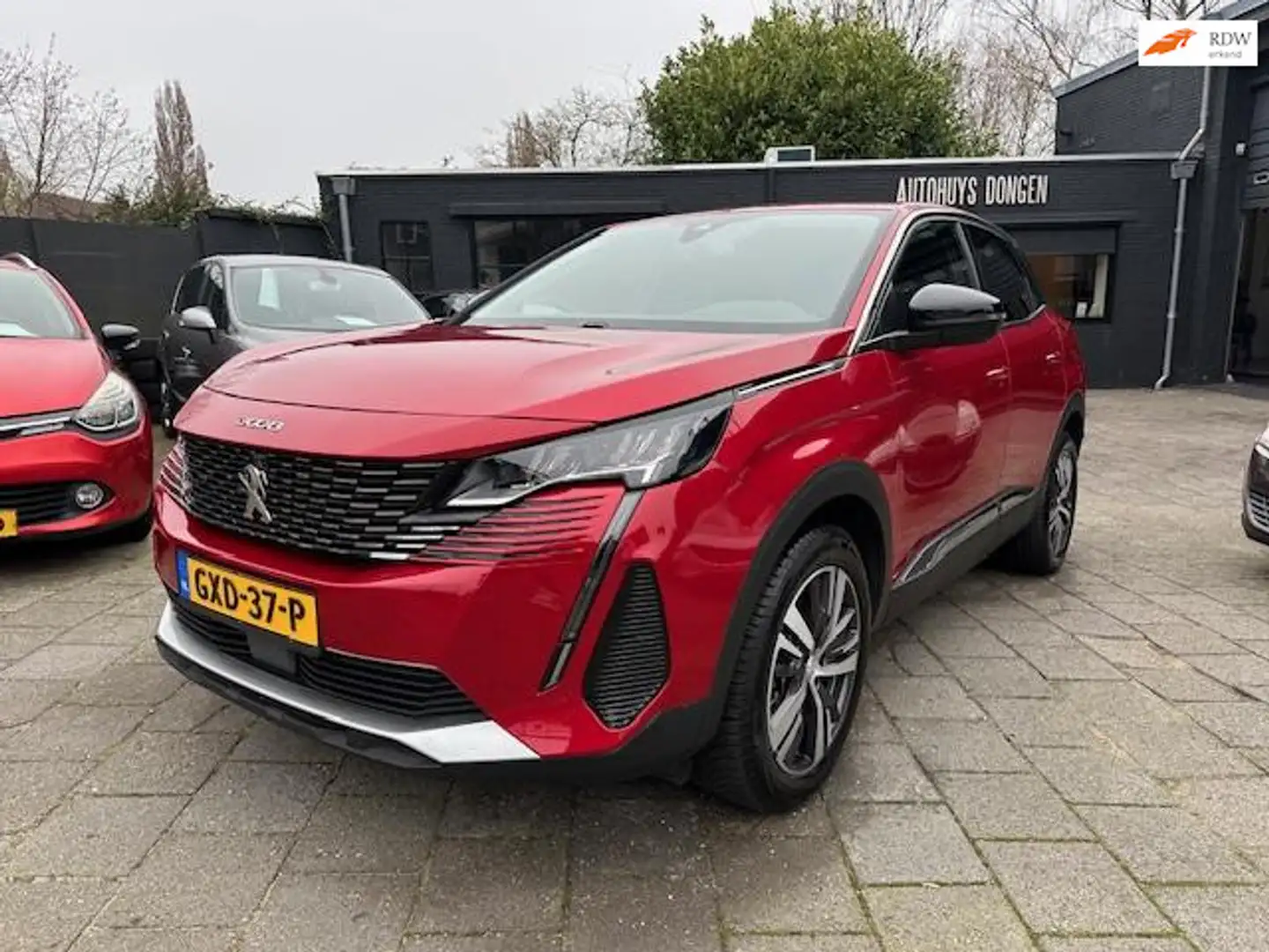 Peugeot 3008 1.2 PureTech (131pk) Allure! 360 Camera! Key-Less! Rood - 1