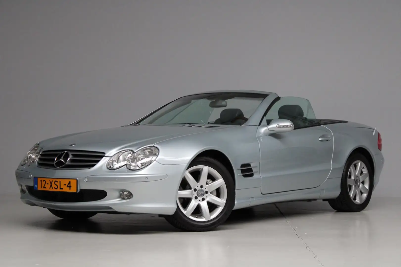 Mercedes-Benz SL 500 Grau - 1