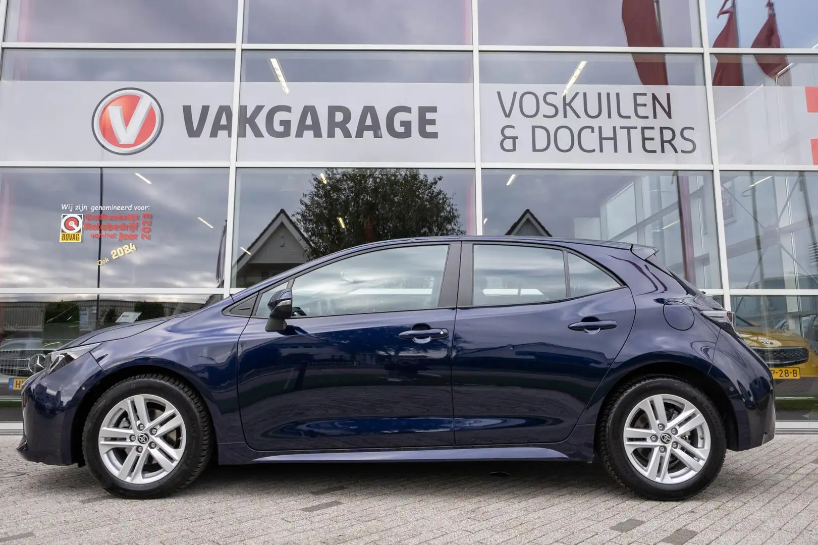 Toyota Corolla 2.0 Hybrid Dynamic | MY22 | Camera | Navigatie | C Blauw - 2