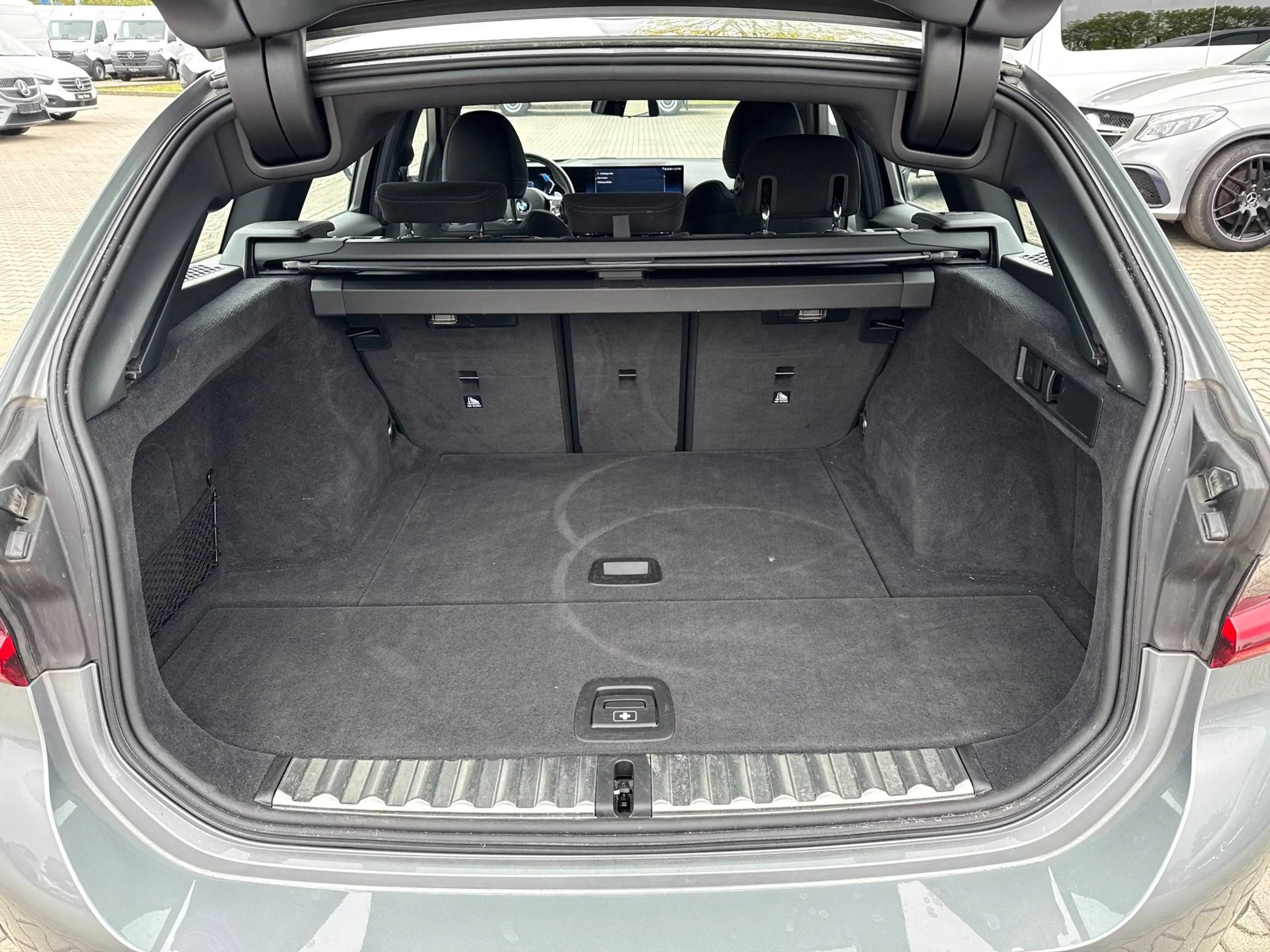 BMW 320 320 d M Sport — photo 14