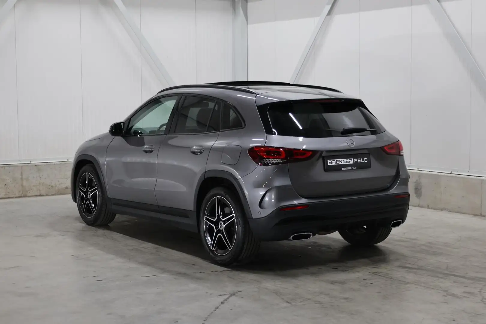Mercedes-Benz GLA 220 d AMG Line Gris - 2