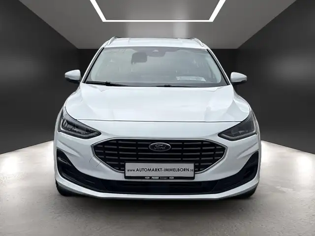 Ford Focus view 9