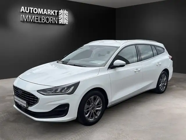 Ford Focus view 4