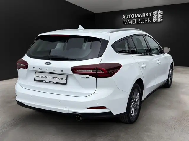 Ford Focus view 7
