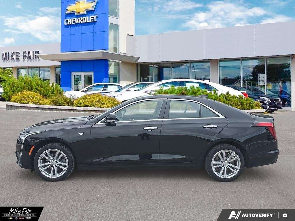 2022 Cadillac CT4 4dr Sdn Luxury — photo 3