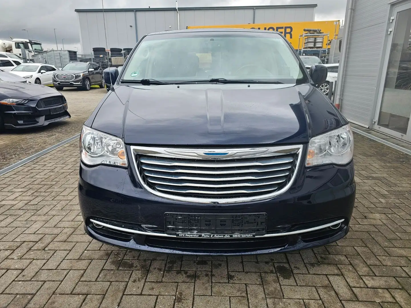 Chrysler Grand Voyager Town & Country -LPG Blau - 2