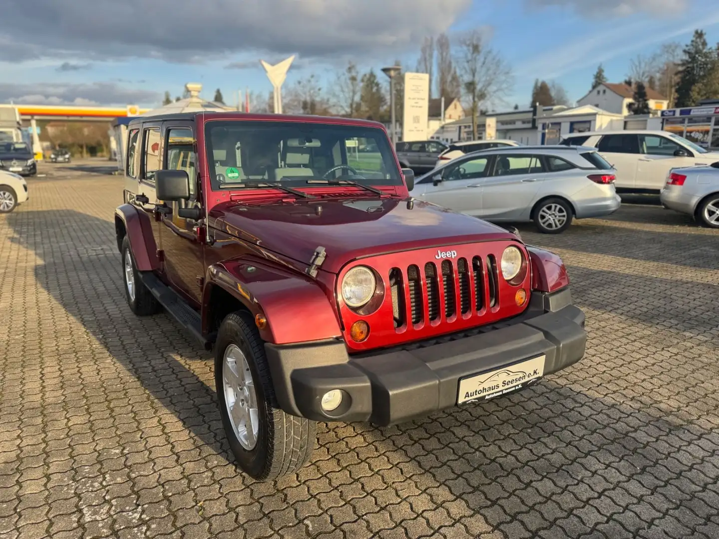 Jeep Wrangler Unlimited Sahara Red - 1