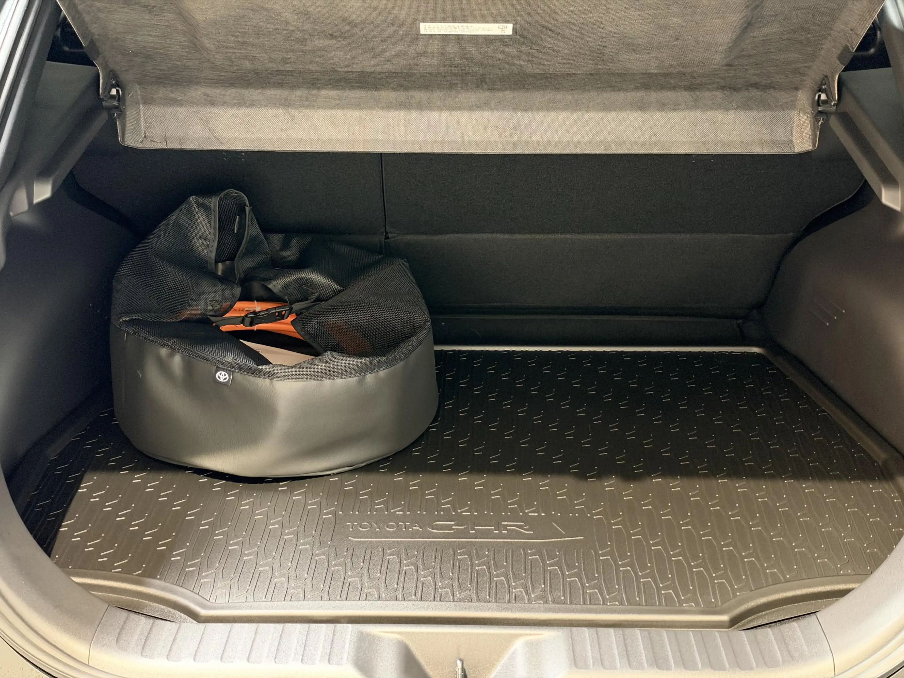 Toyota C-HR+ First Edition 77 kWh NIEUW! Uit voorraad leverbaar — photo 13