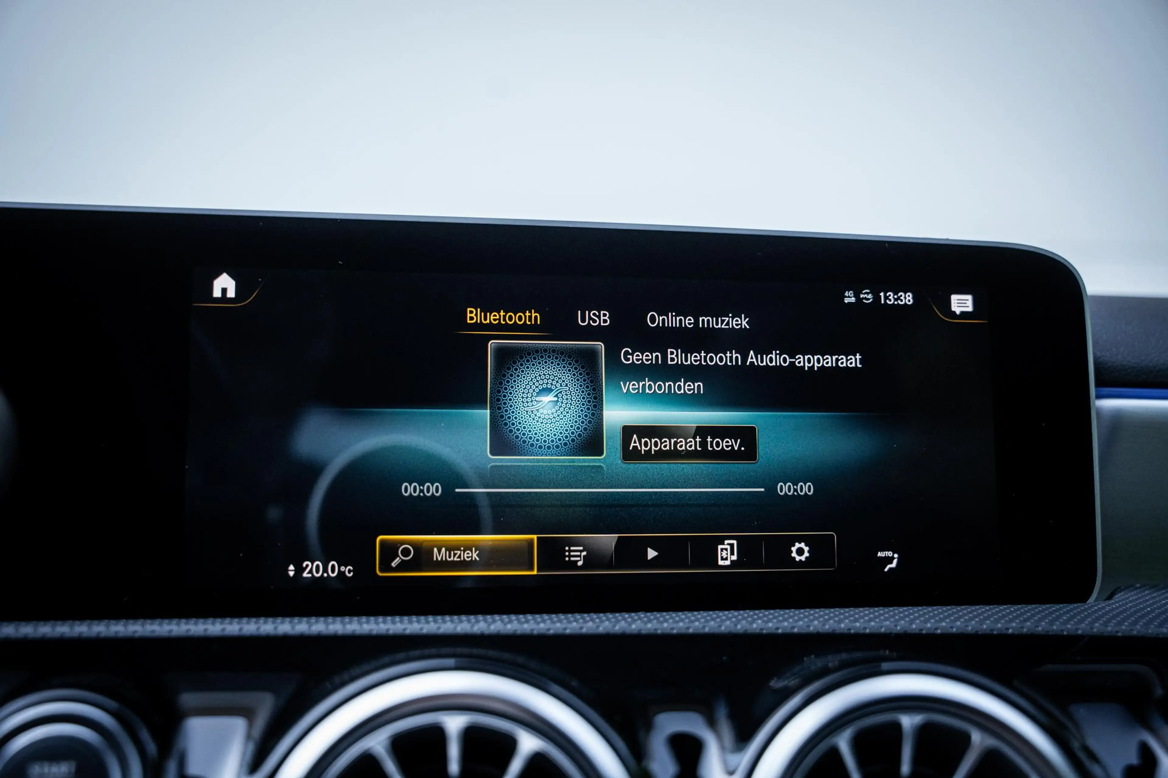 Mercedes-Benz A 200 AMG Launch Edition |Pano-dak|Sfeerverl.|Camera|Dea — photo 26