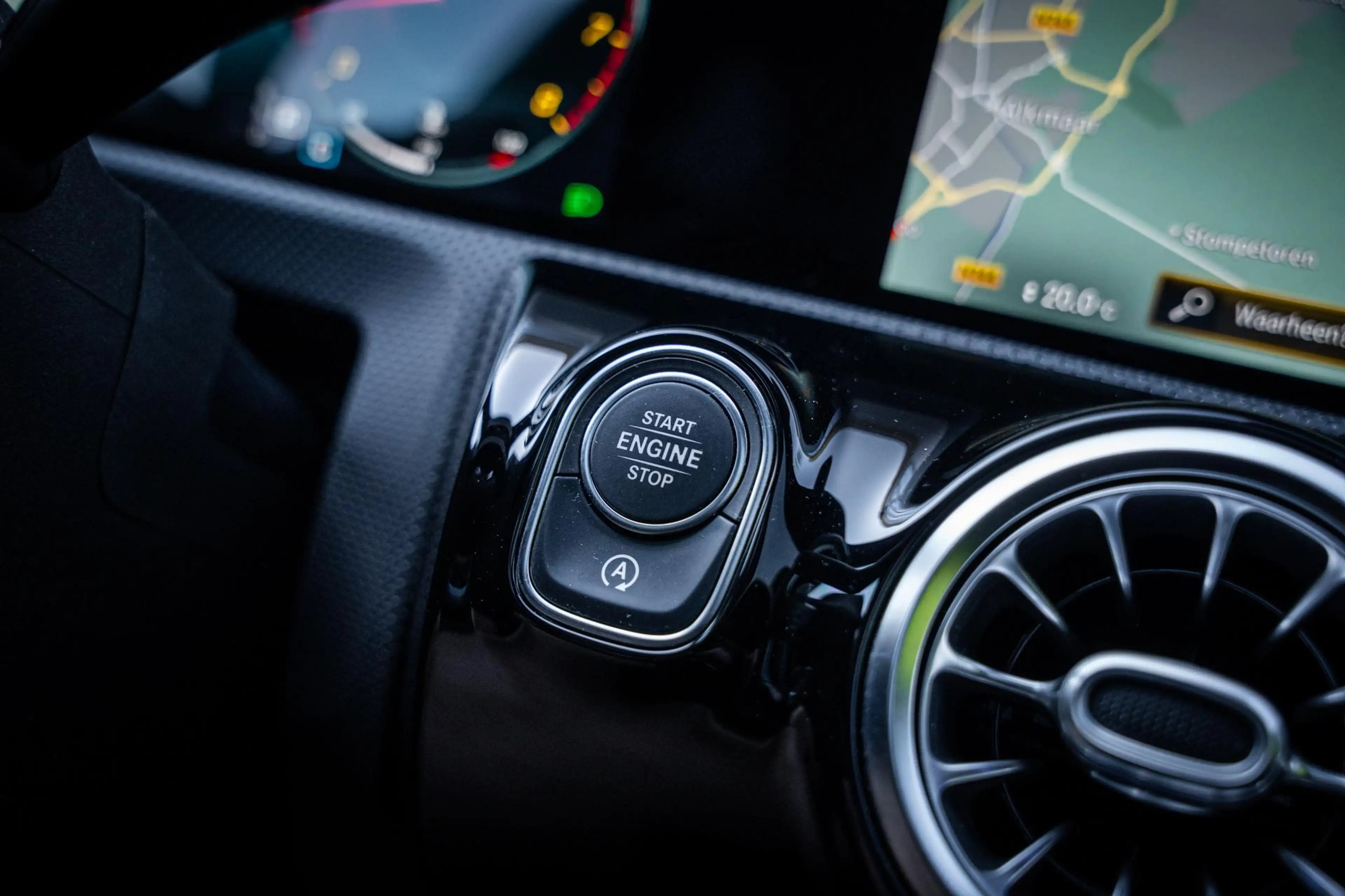 Mercedes-Benz A 200 AMG Launch Edition |Pano-dak|Sfeerverl.|Camera|Dea — photo 40