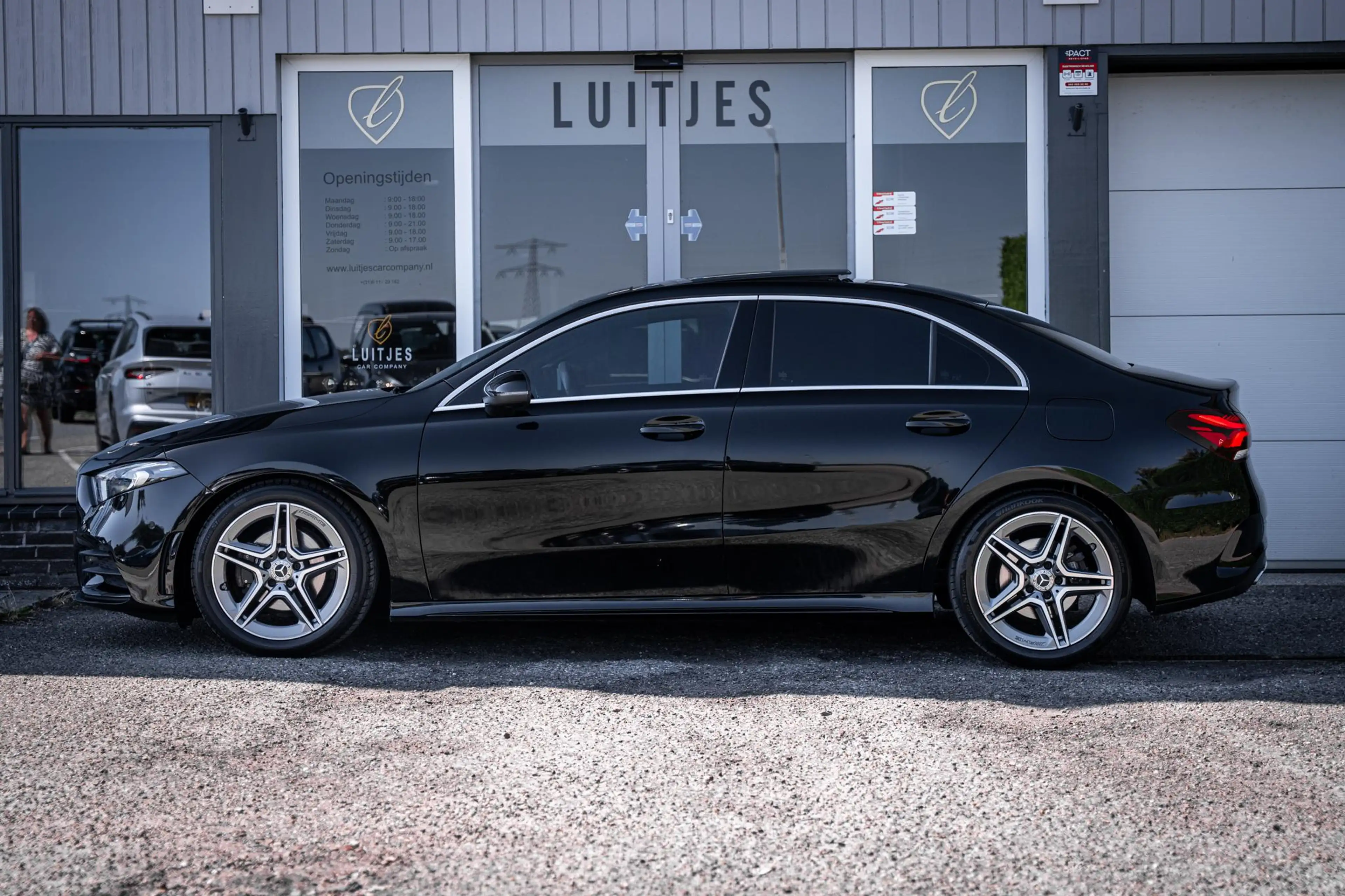 Mercedes-Benz A 200 AMG Launch Edition |Pano-dak|Sfeerverl.|Camera|Dea — photo 14