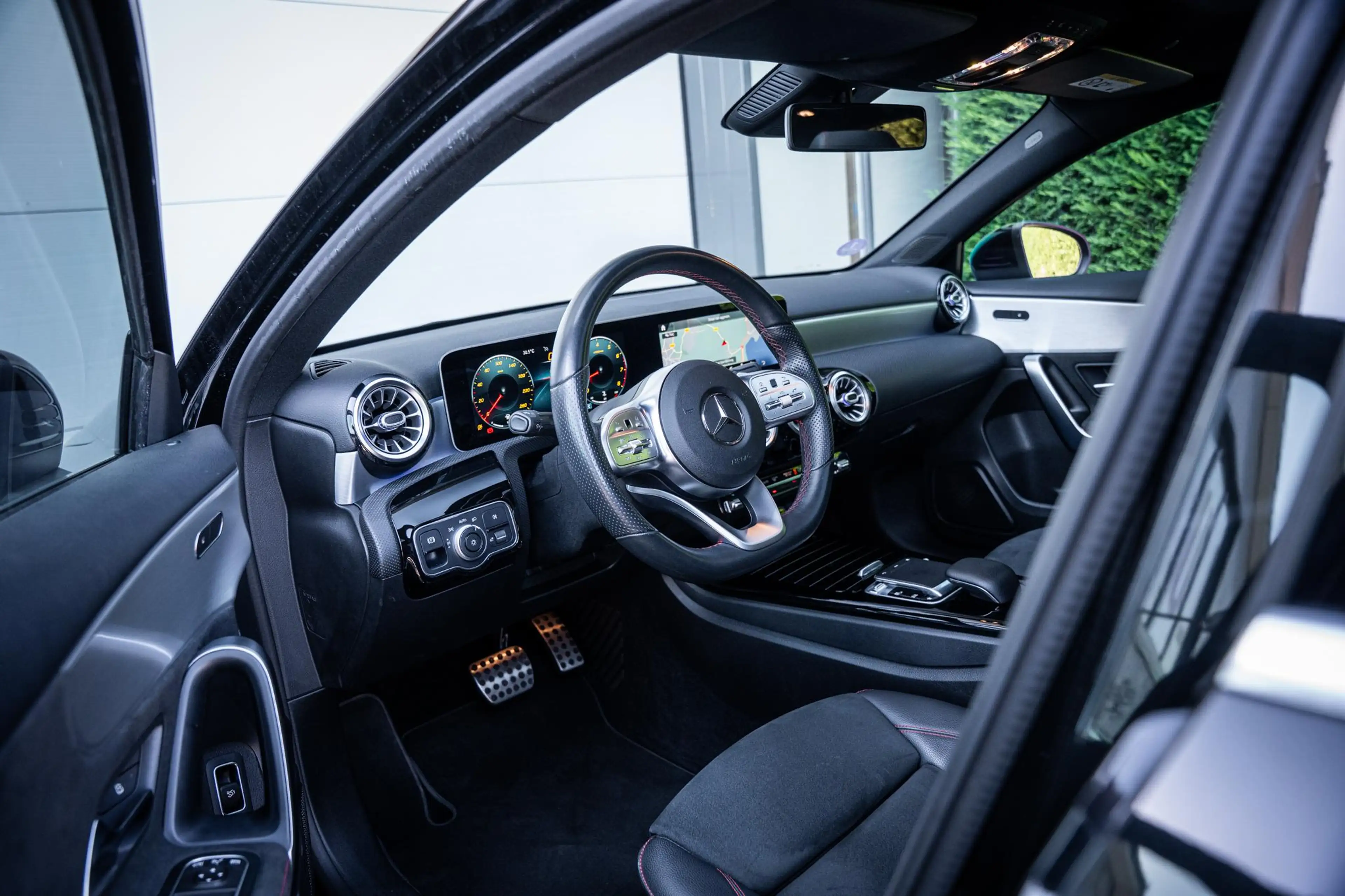 Mercedes-Benz A 200 AMG Launch Edition |Pano-dak|Sfeerverl.|Camera|Dea — photo 3