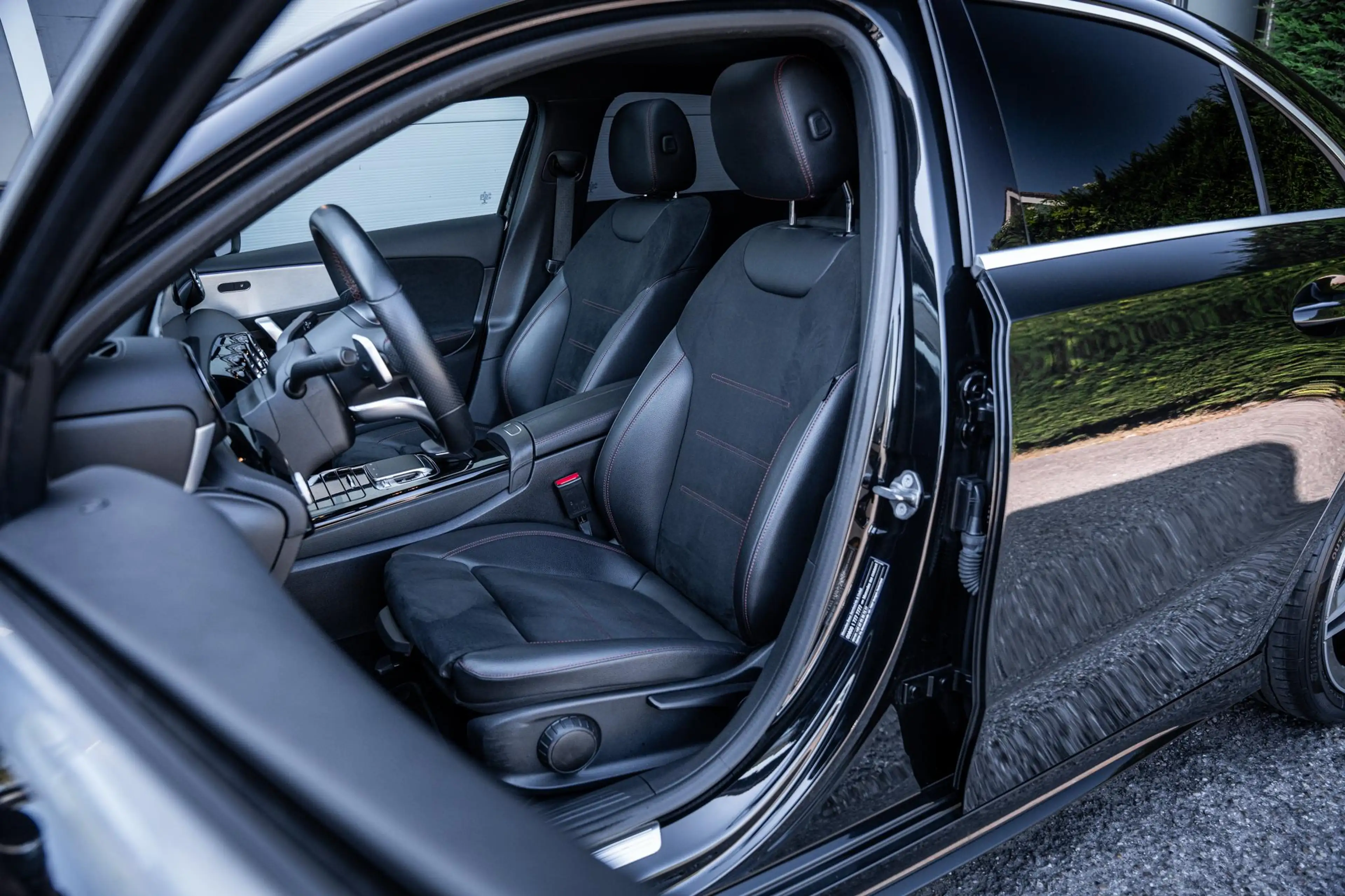Mercedes-Benz A 200 AMG Launch Edition |Pano-dak|Sfeerverl.|Camera|Dea — photo 4