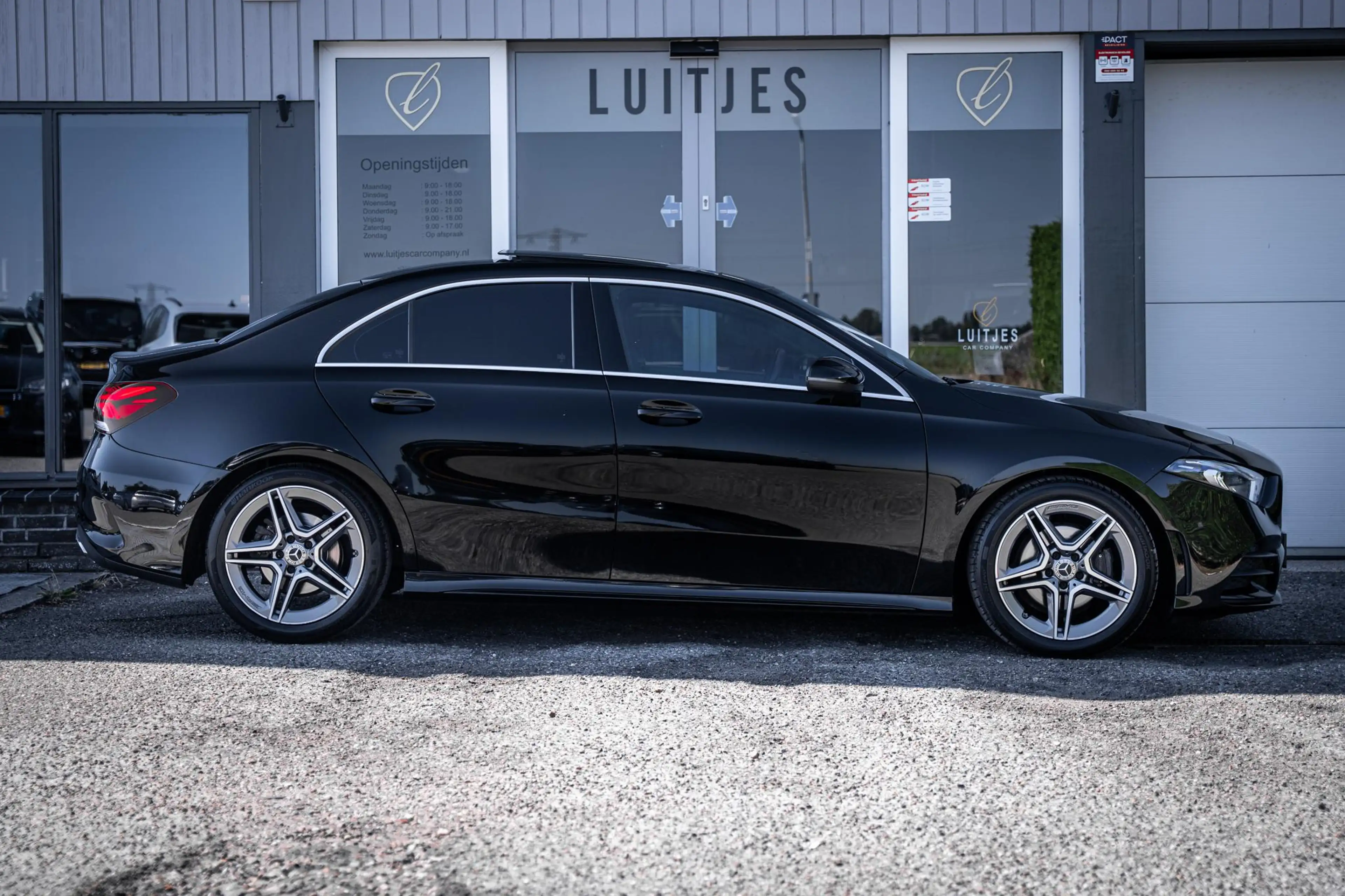 Mercedes-Benz A 200 AMG Launch Edition |Pano-dak|Sfeerverl.|Camera|Dea — photo 9