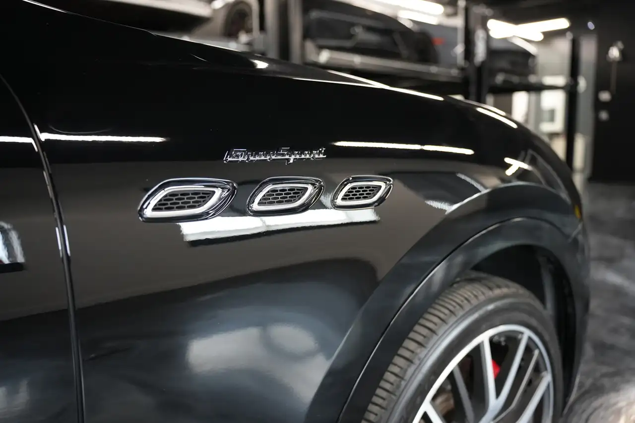 Maserati Levante снимка Maserati Levante