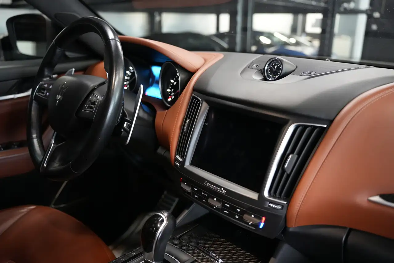 Maserati Levante снимка Maserati Levante
