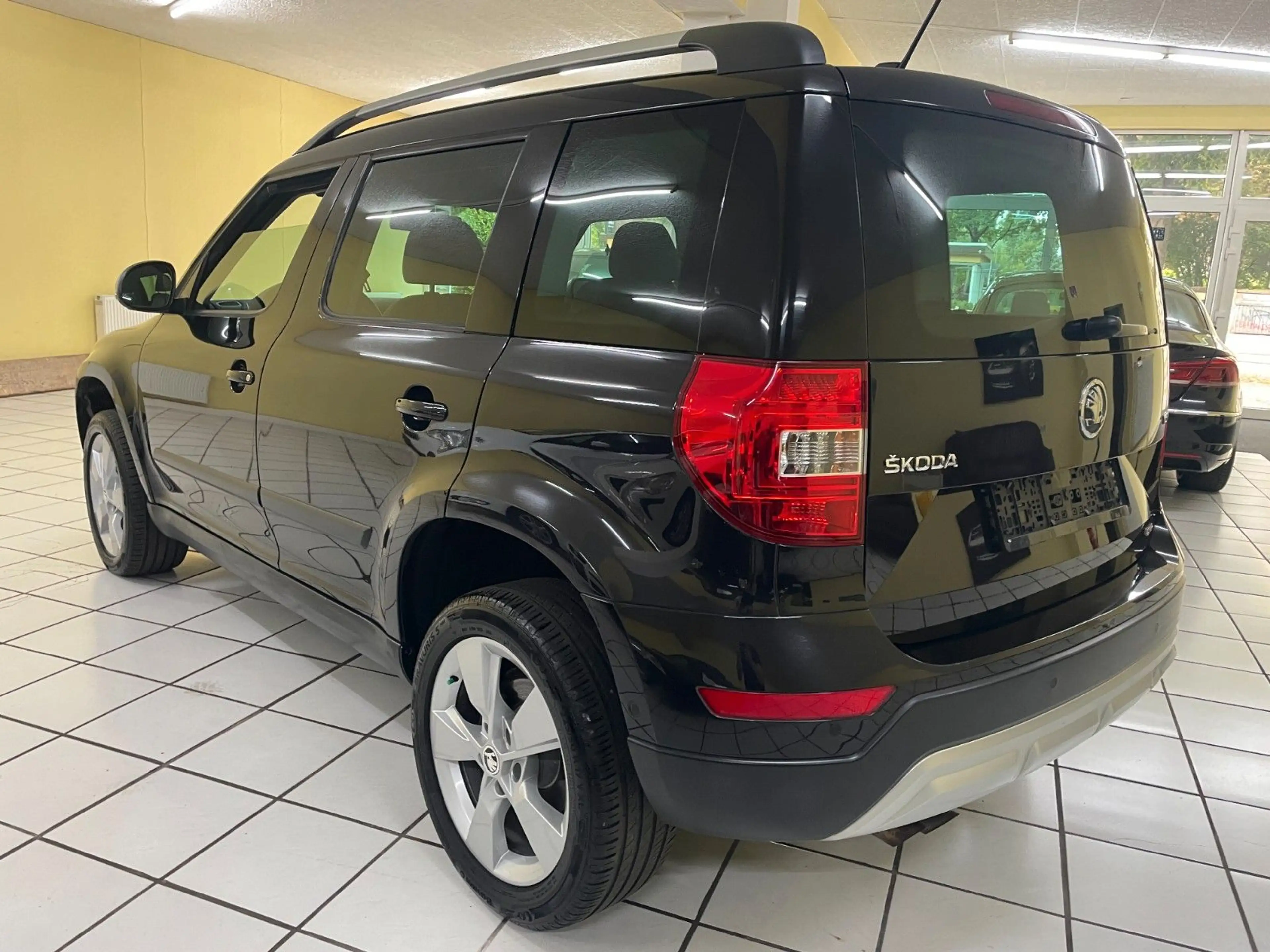 Skoda Yeti Elegance Outdoor 4x4 DSG, Navi,Xenon,AHK — photo 5