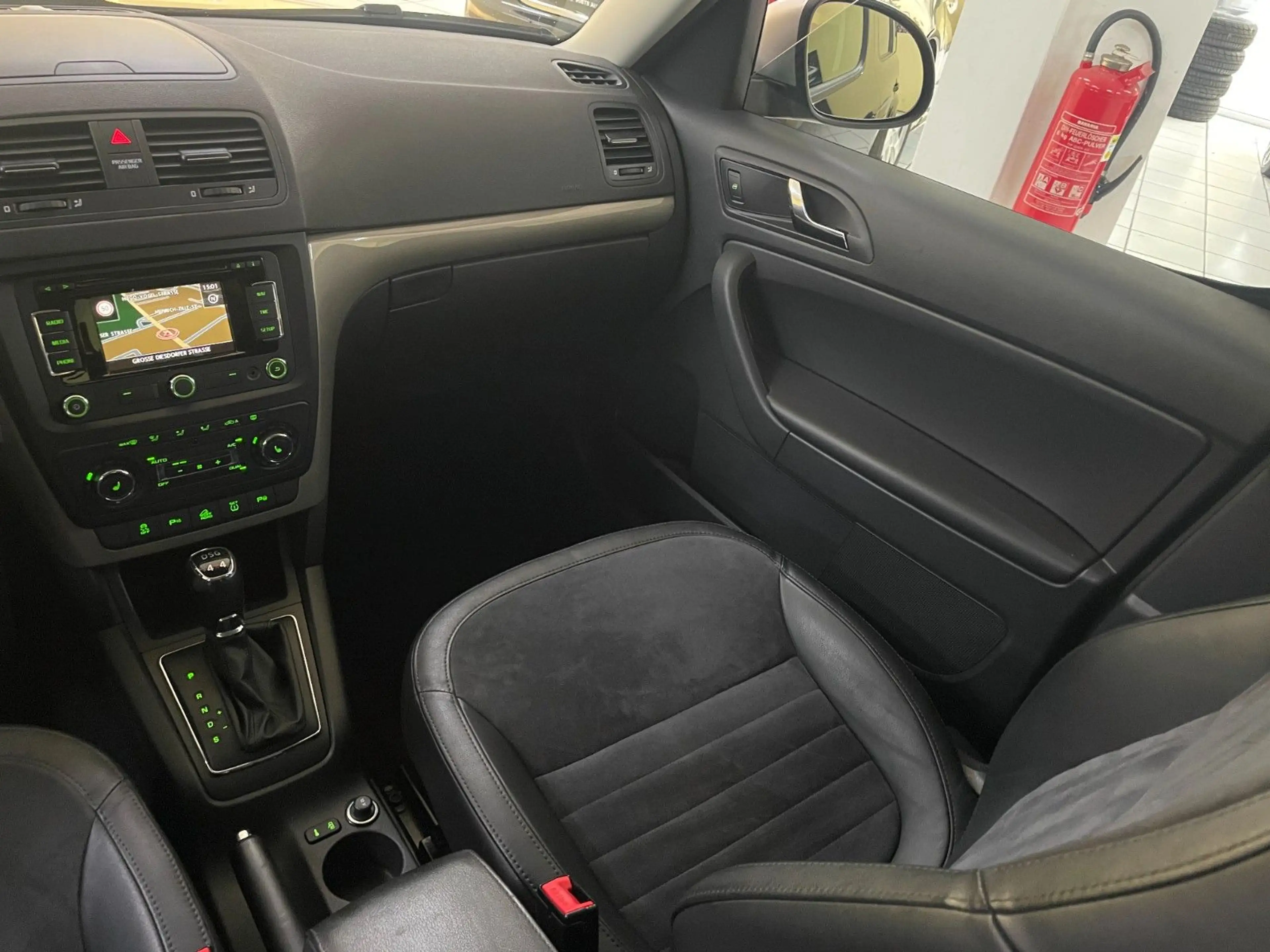 Skoda Yeti Elegance Outdoor 4x4 DSG, Navi,Xenon,AHK — photo 15