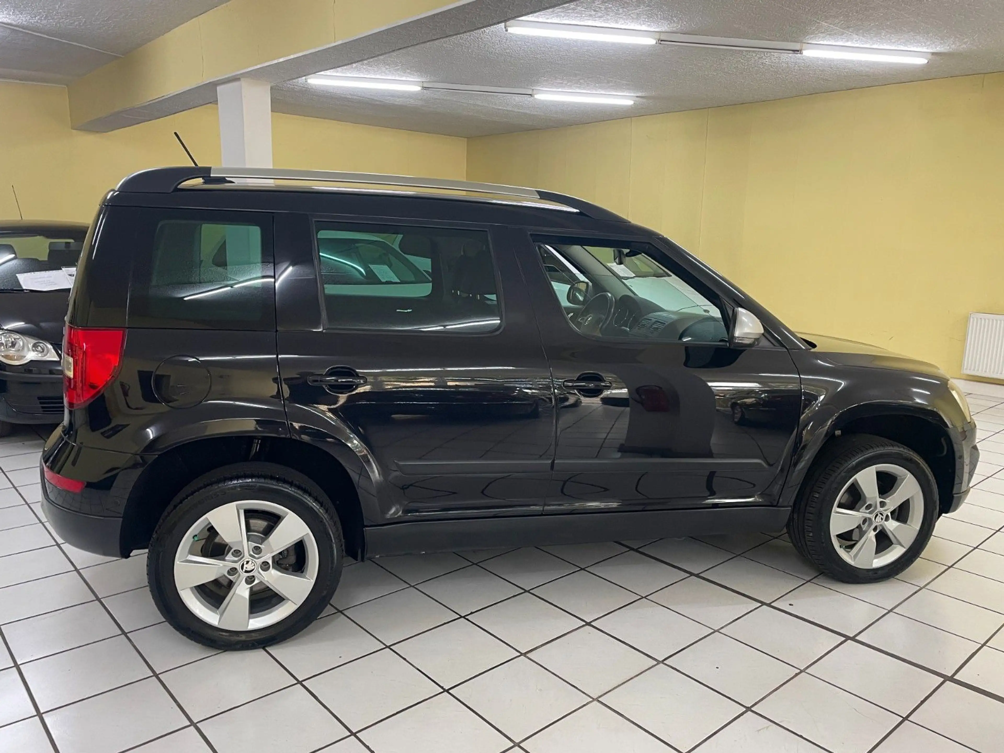 Skoda Yeti Elegance Outdoor 4x4 DSG, Navi,Xenon,AHK — photo 8