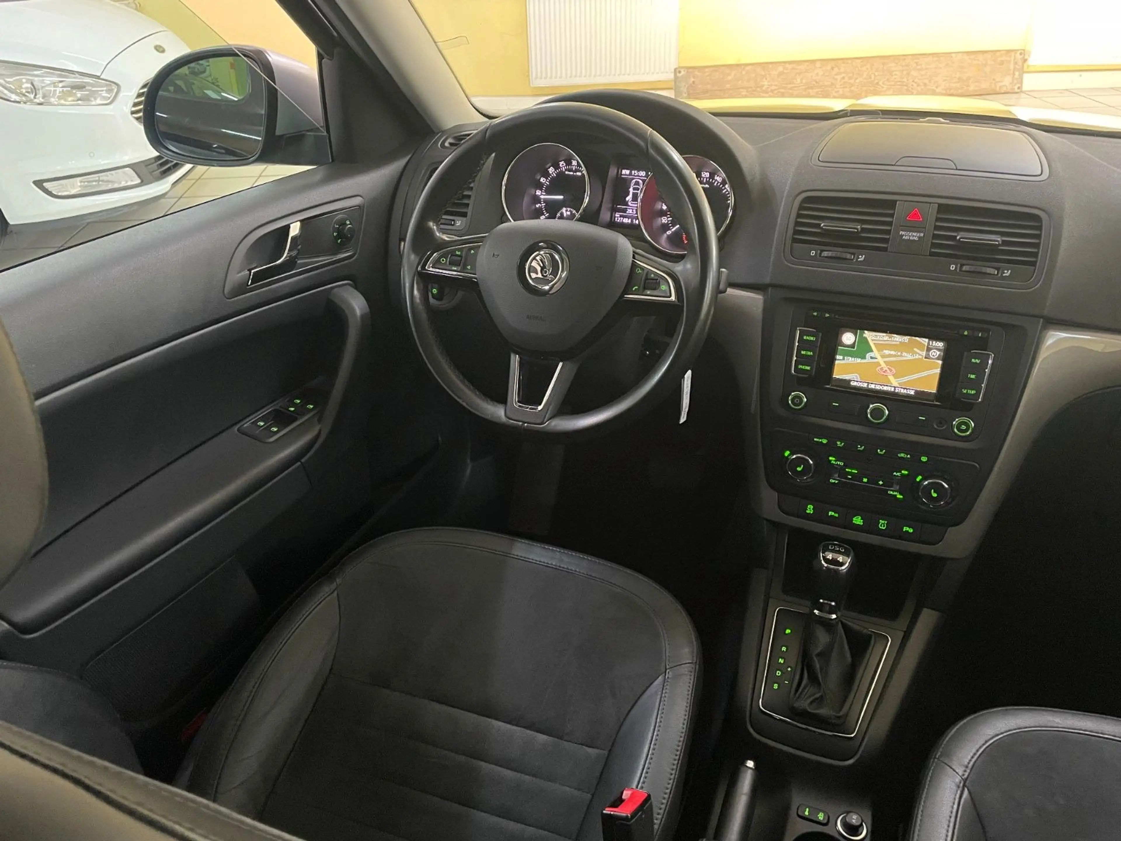Skoda Yeti Elegance Outdoor 4x4 DSG, Navi,Xenon,AHK — photo 14
