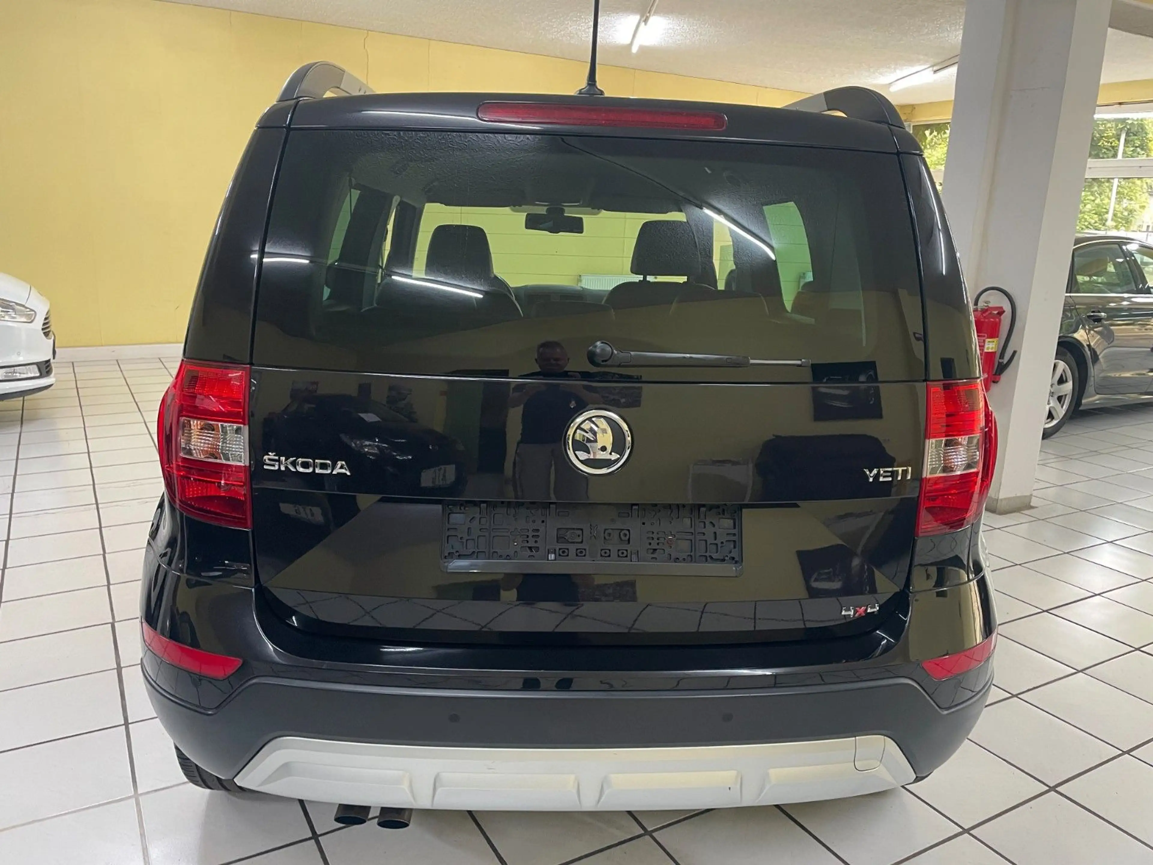 Skoda Yeti Elegance Outdoor 4x4 DSG, Navi,Xenon,AHK — photo 6