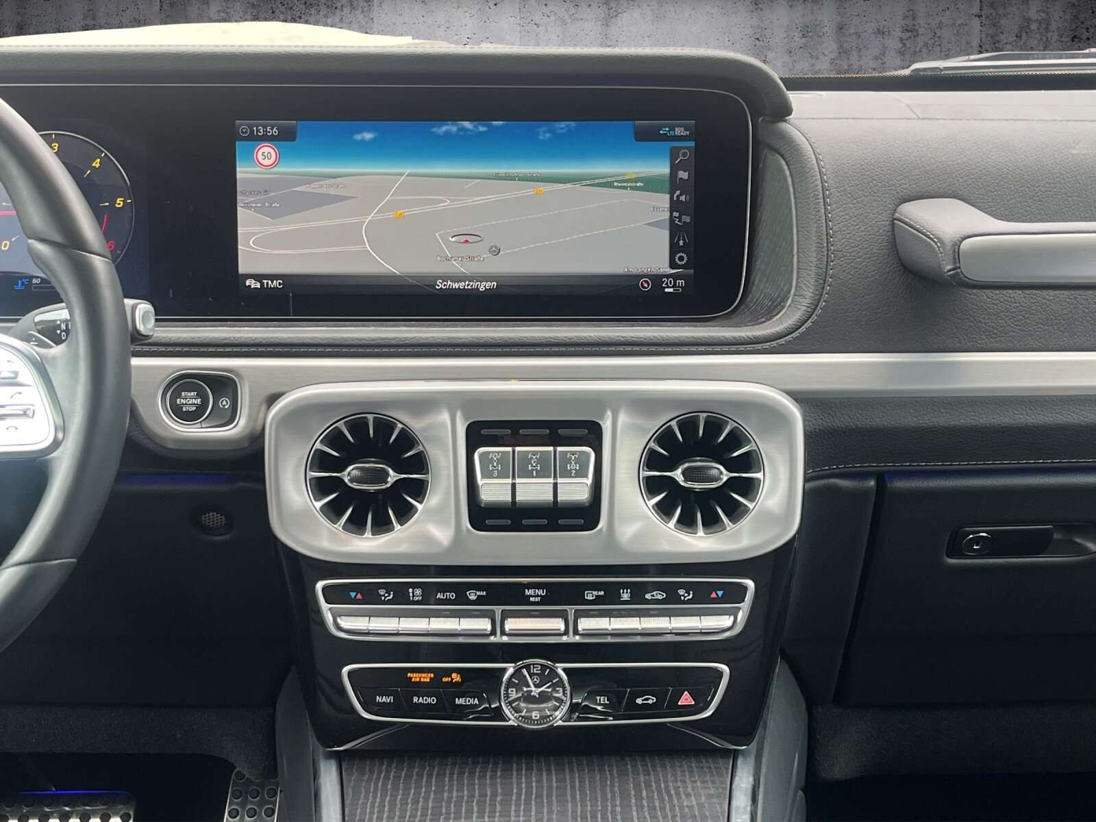 Mercedes-Benz G 400