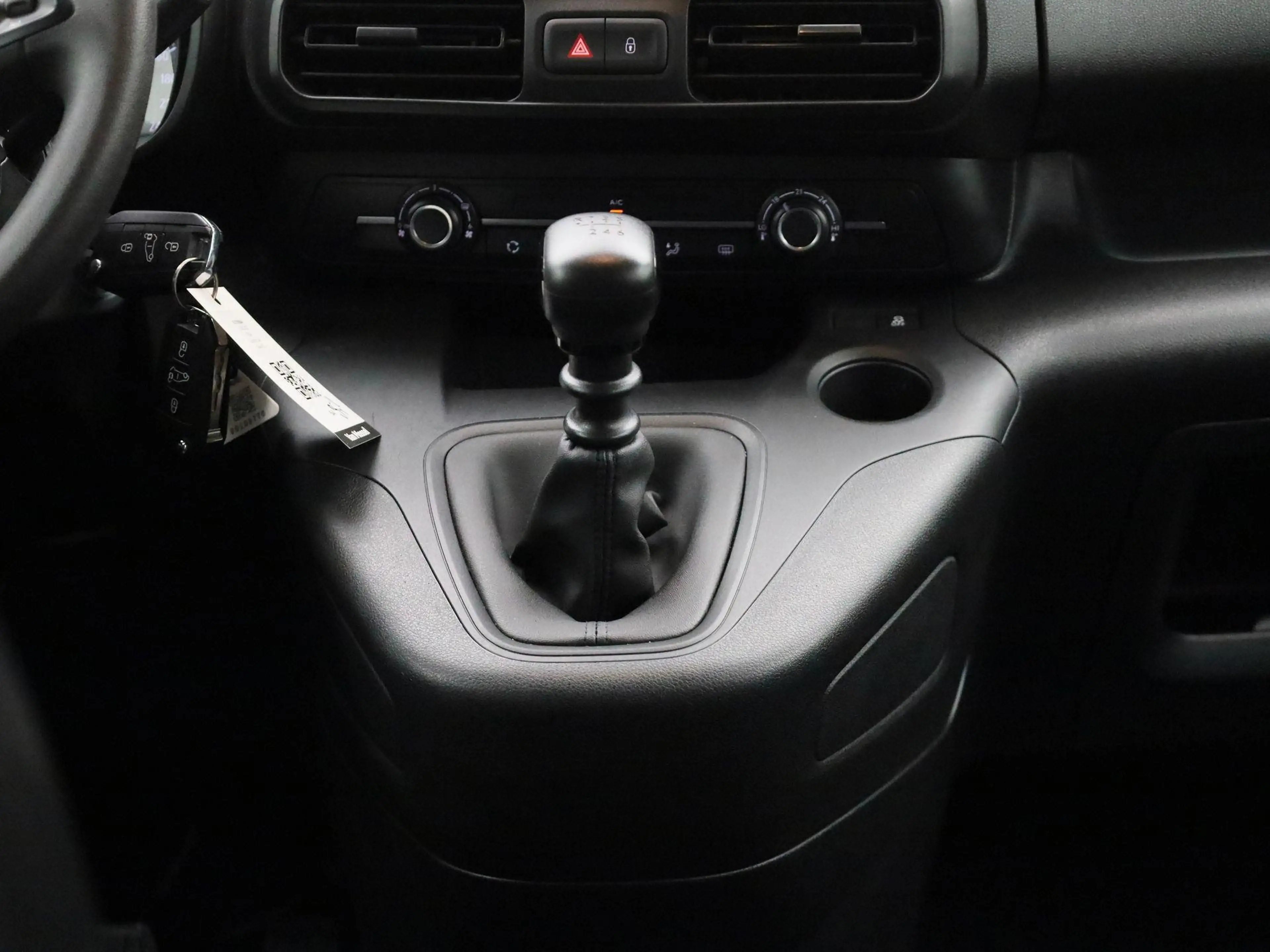 Opel Combo Life 1.5 Turbo D 100 MT6 Edition | PDC A | Bluetooth | — photo 12