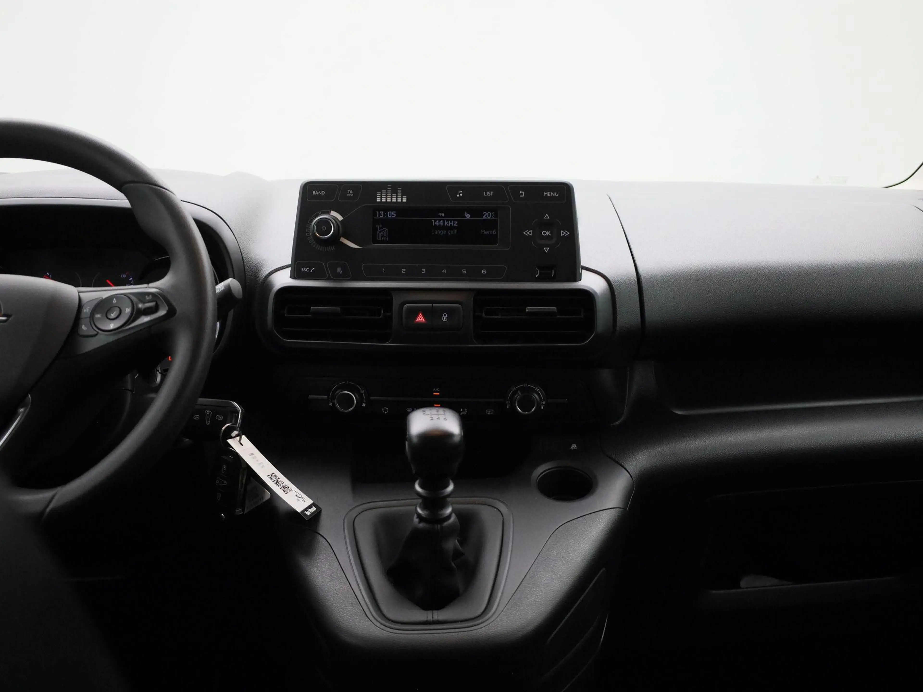 Opel Combo Life 1.5 Turbo D 100 MT6 Edition | PDC A | Bluetooth | — photo 11