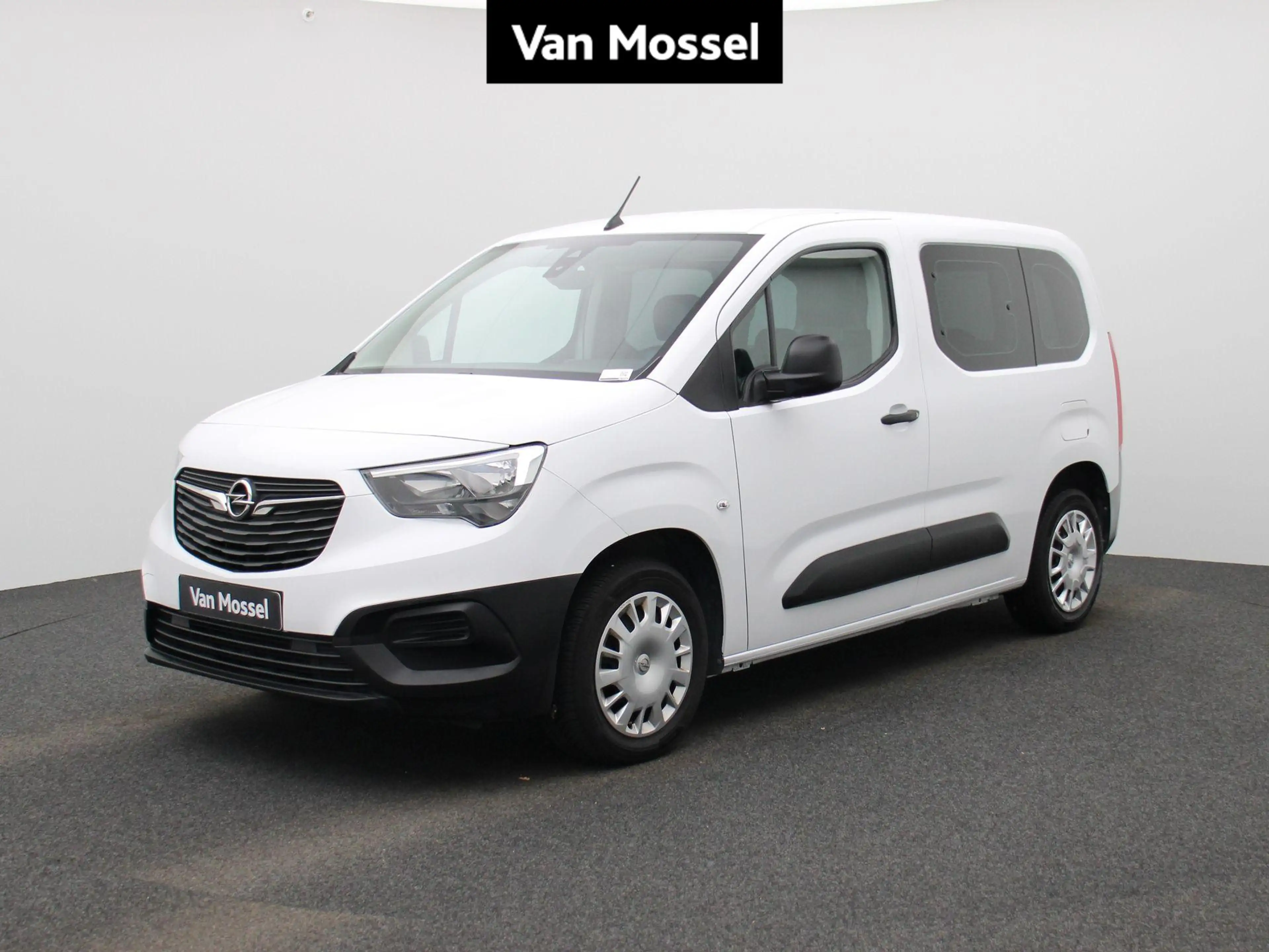 Opel Combo Life 1.5 Turbo D 100 MT6 Edition | PDC A | Bluetooth |