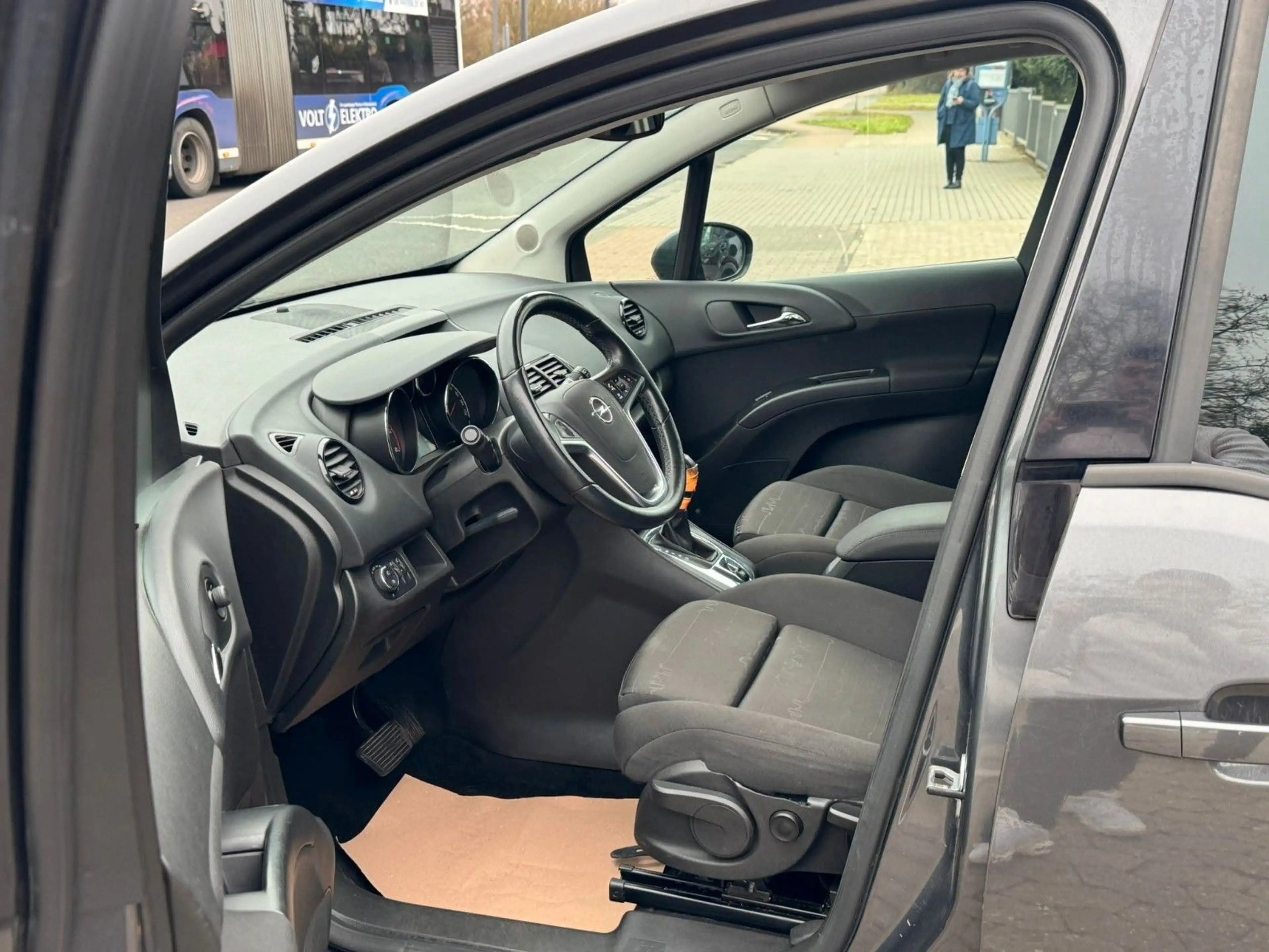 Opel Meriva Meriva B Design Edition Klima. Temp. Aut. — photo 11