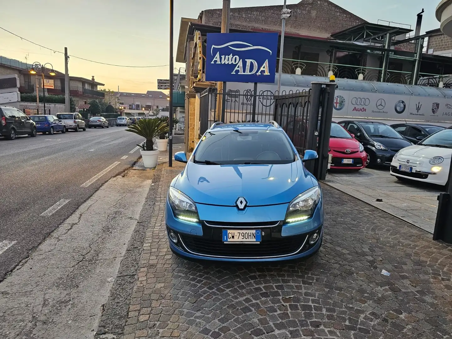 Renault Megane SporTour 1.2 tce Live start&stop Bleu - 2