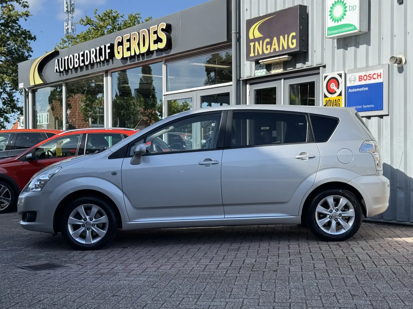 Toyota Verso 1.6 VVT-i Luna. | DEALER ONDERHOUDEN | CRUISE | PD Gris - 2