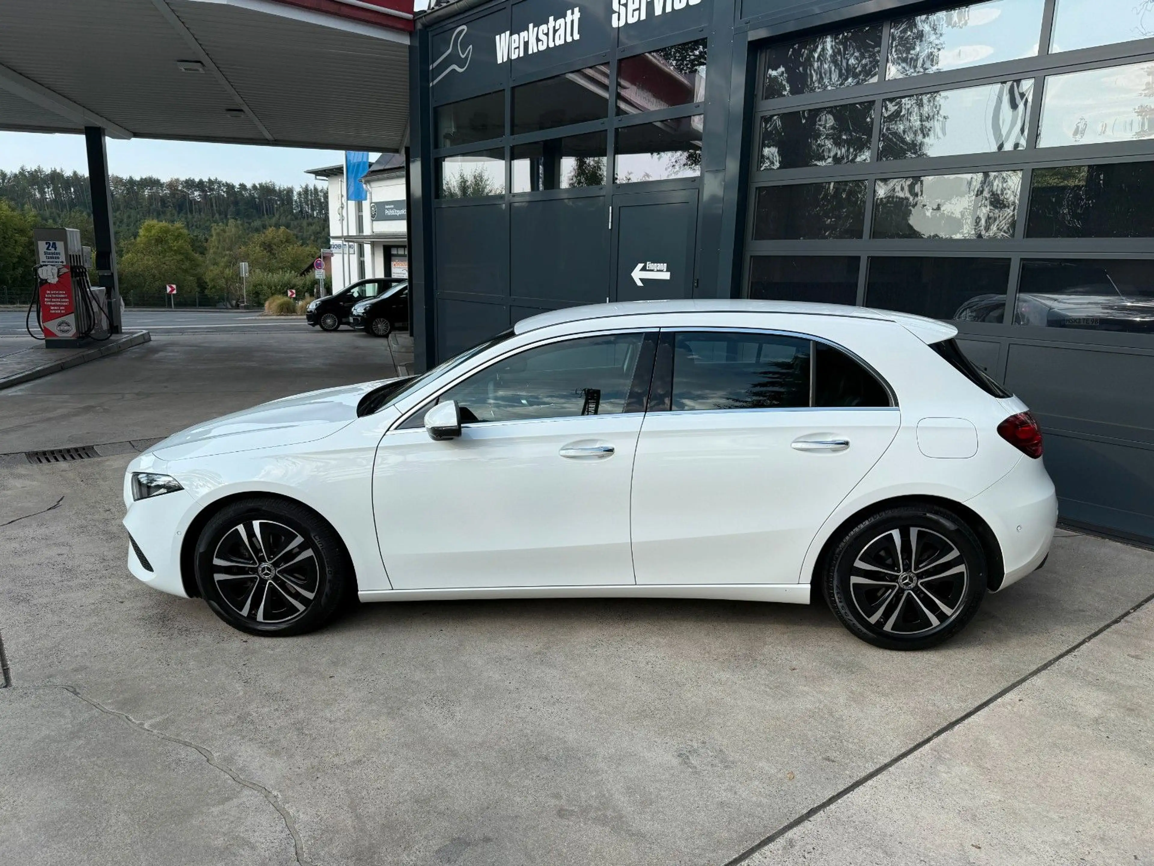 Mercedes-Benz A 180 A TOP AUSSTATTUNG MEMORY 360° KAM GARANTIE — photo 3