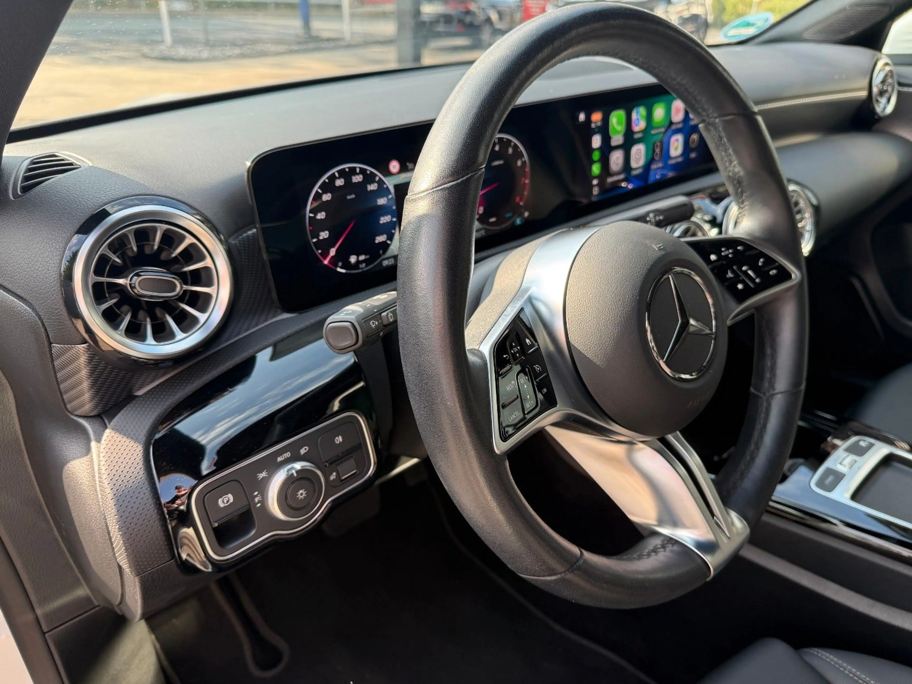 Mercedes-Benz A 180 A TOP AUSSTATTUNG MEMORY 360° KAM GARANTIE — photo 15