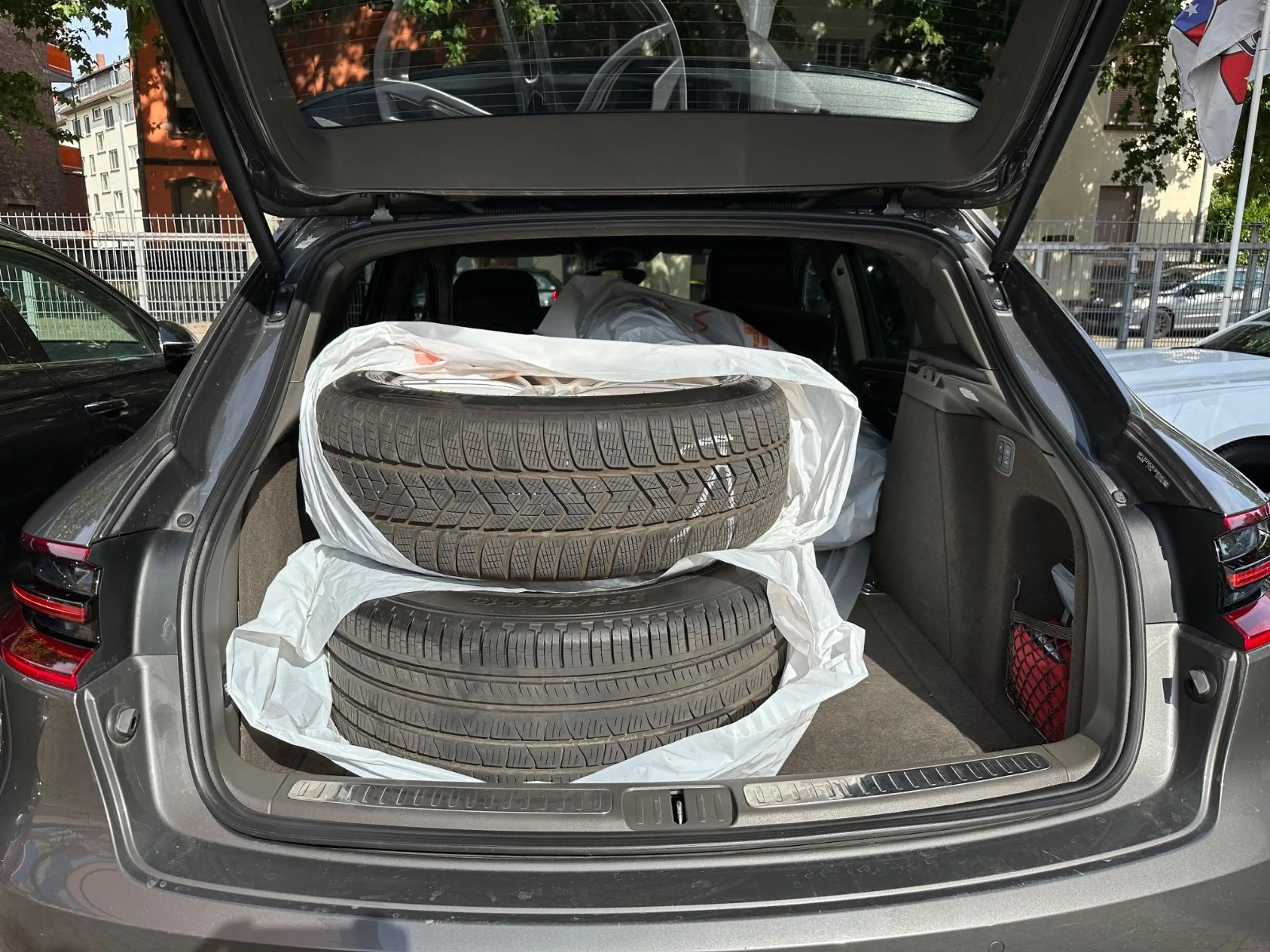 Porsche Macan Turbo Deutsch/Unfallfrei/Scheckheft/2.Hand — photo 7