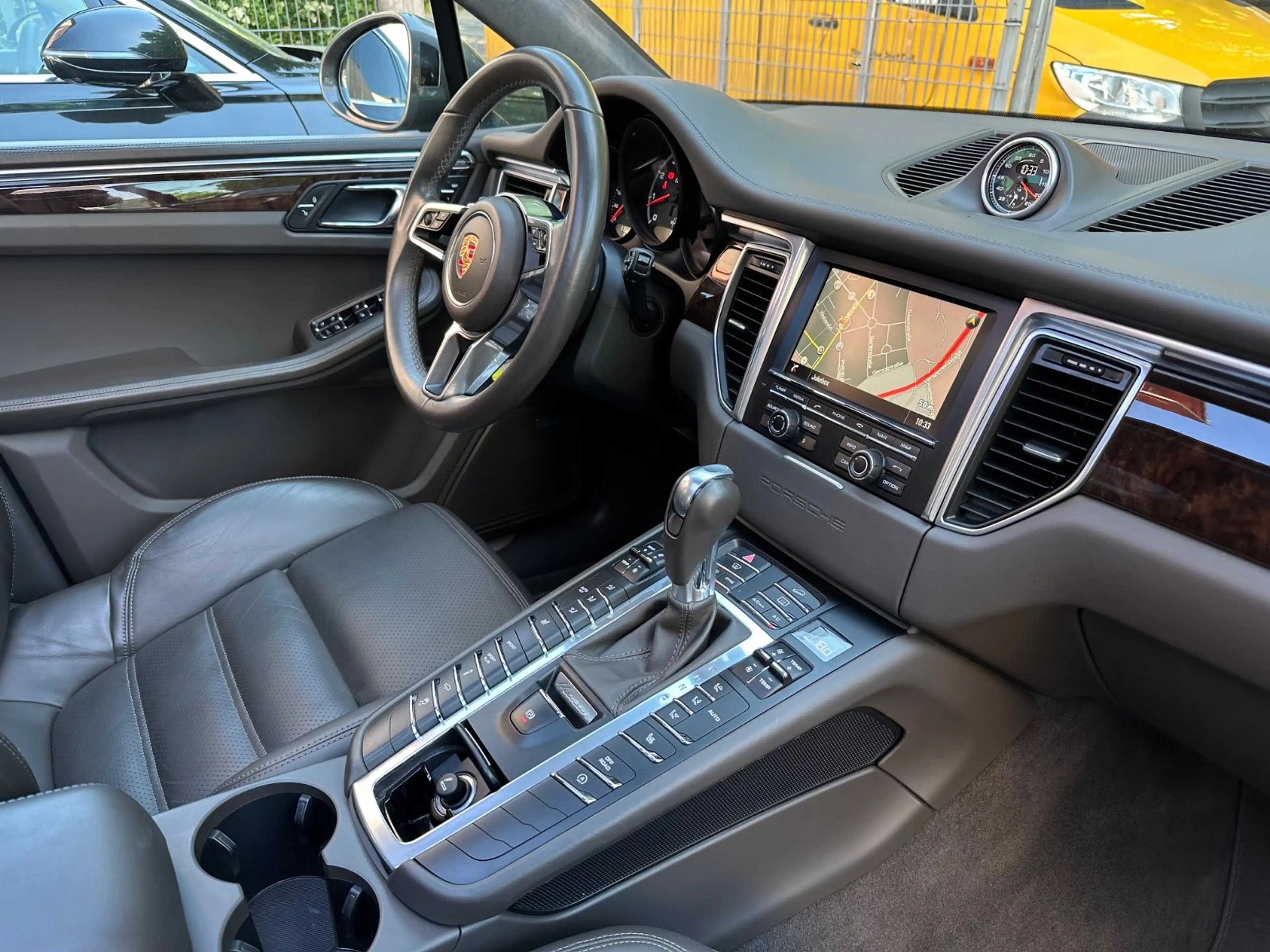 Porsche Macan Turbo Deutsch/Unfallfrei/Scheckheft/2.Hand — photo 12
