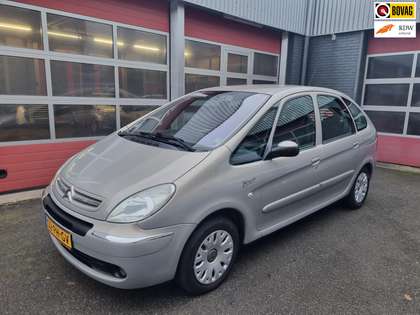 Citroen Xsara Picasso 1.8i-16V met trekhaak