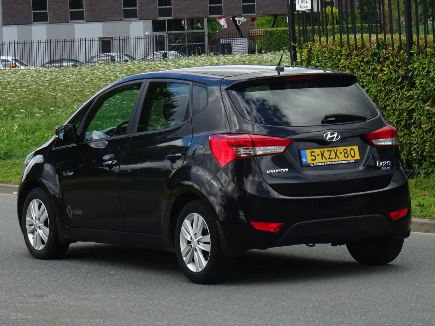 Hyundai iX20 1.4i i-Magine NAP/NAVI/CAMERA/AIRCO/PDC/NW APK Negru - 2