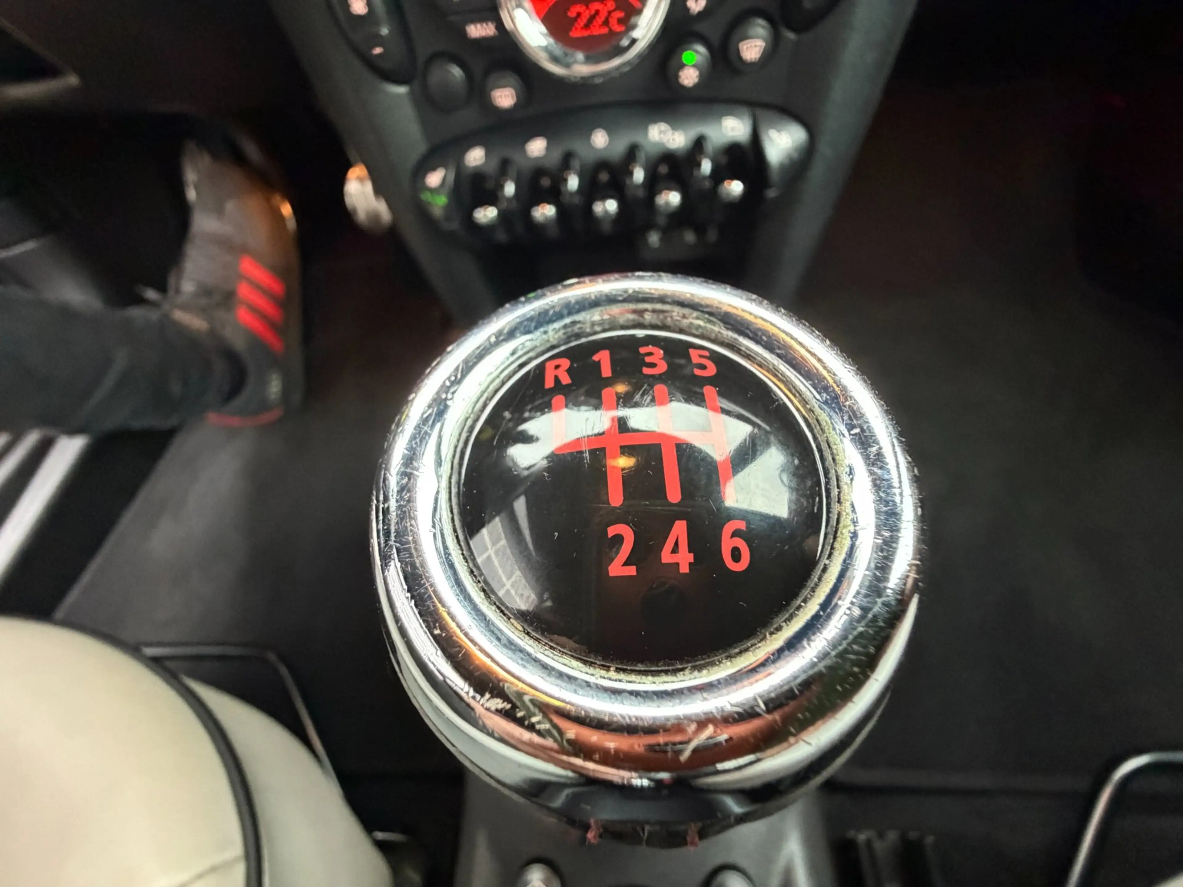MINI Cooper S Cabrio 1.6 Chili Works / Harman & Kardon / Leder / Cruise — photo 35
