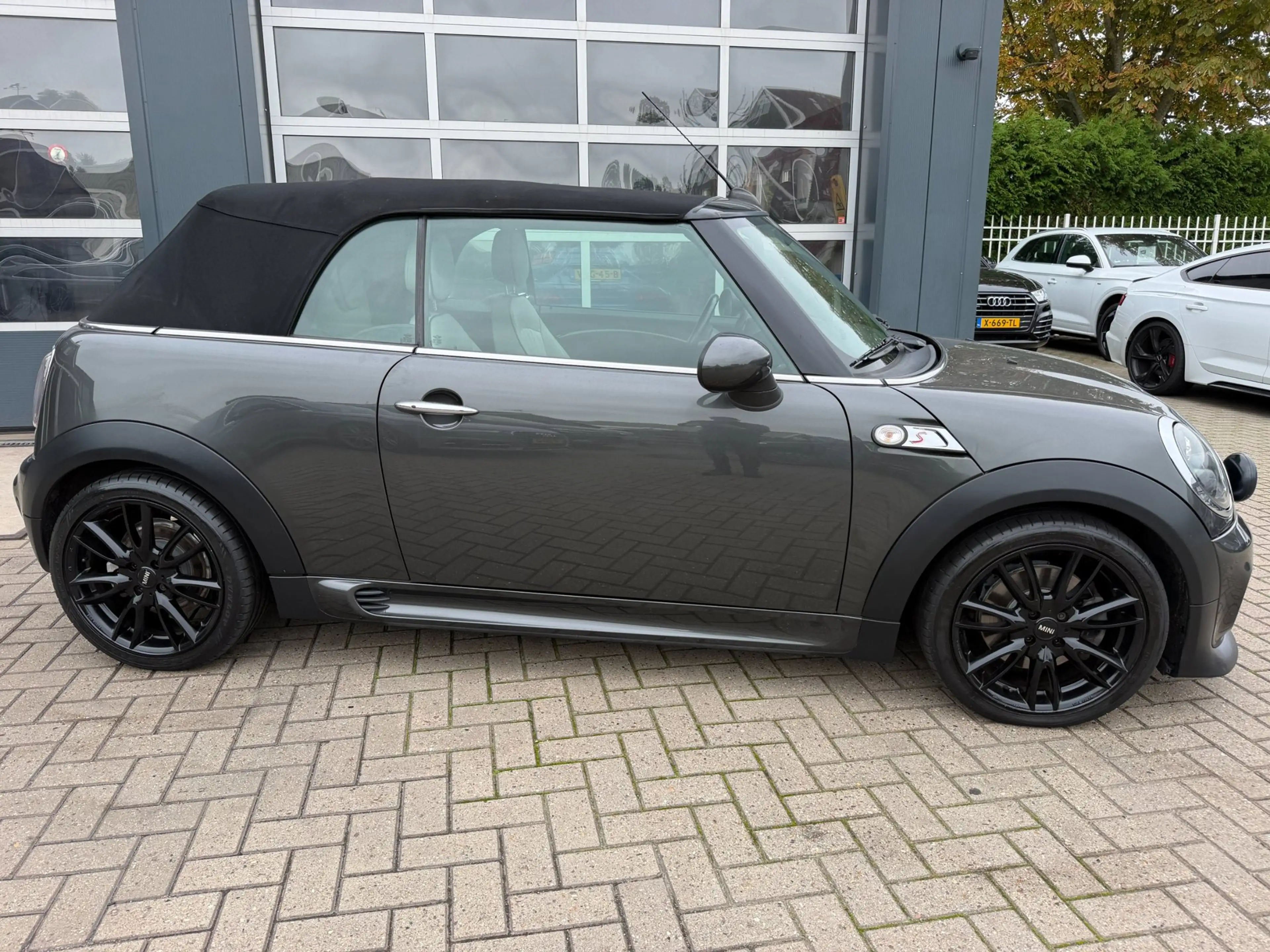 MINI Cooper S Cabrio 1.6 Chili Works / Harman & Kardon / Leder / Cruise — photo 7