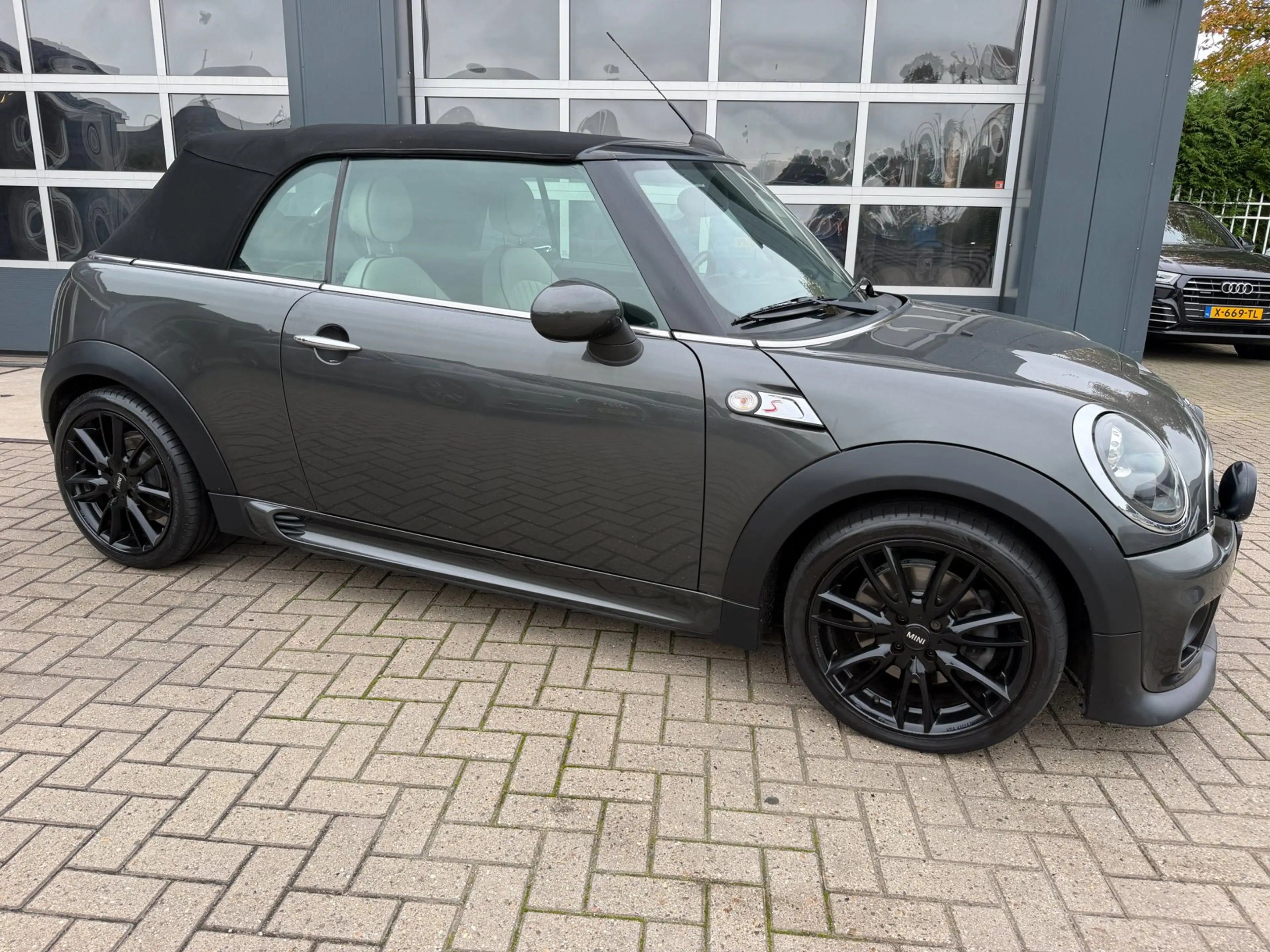 MINI Cooper S Cabrio 1.6 Chili Works / Harman & Kardon / Leder / Cruise — photo 6