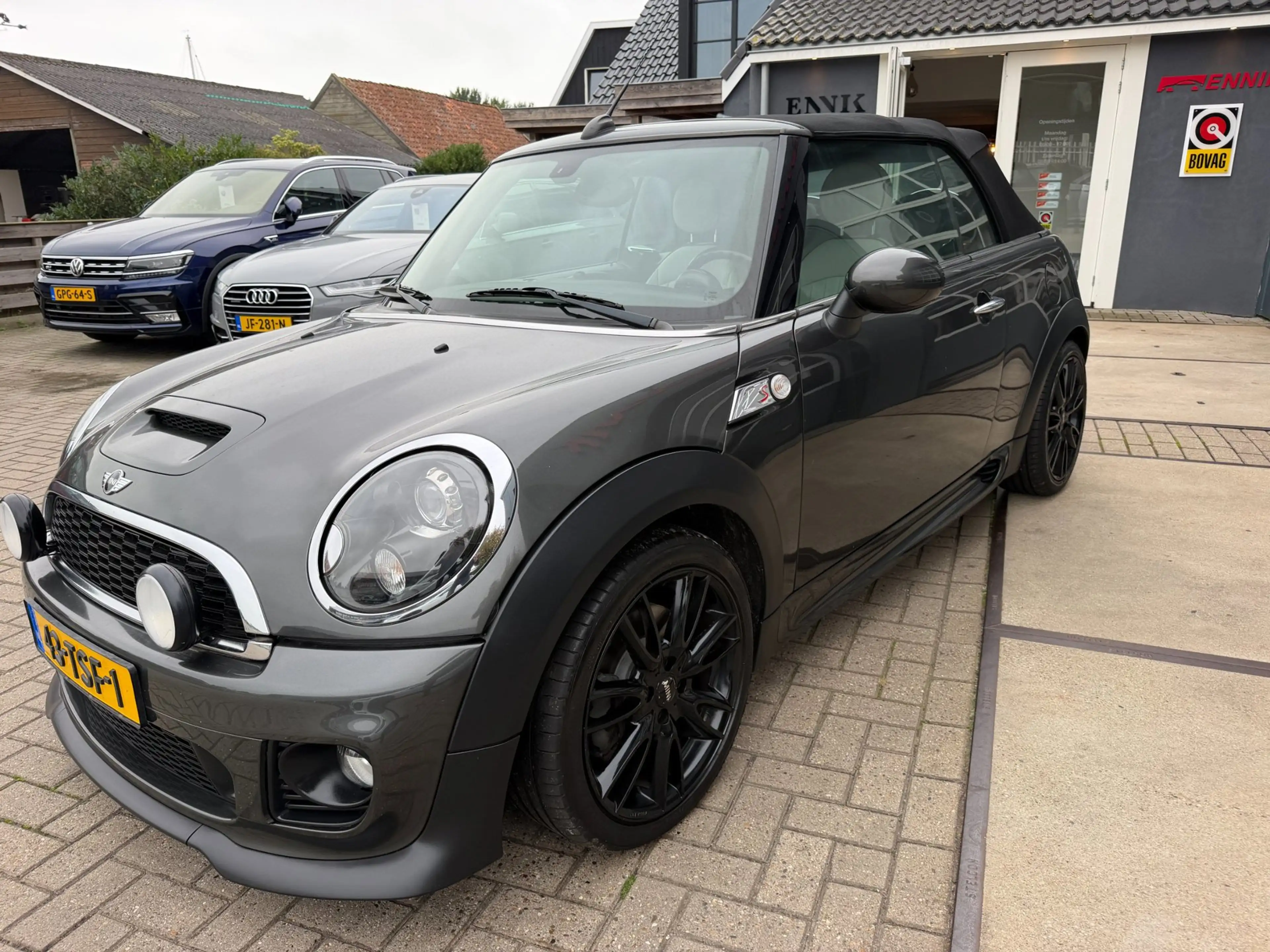 MINI Cooper S Cabrio 1.6 Chili Works / Harman & Kardon / Leder / Cruise — photo 13