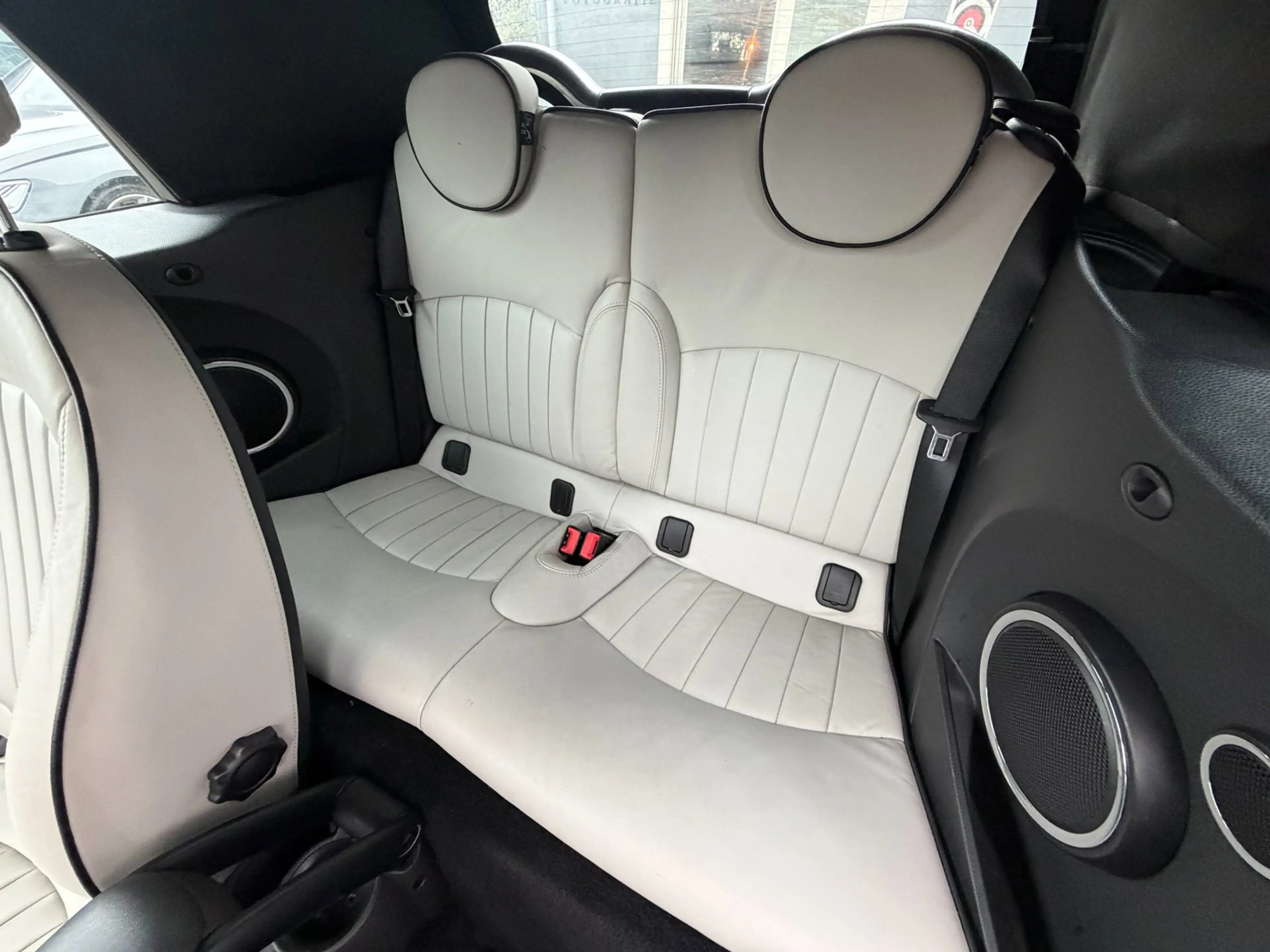 MINI Cooper S Cabrio 1.6 Chili Works / Harman & Kardon / Leder / Cruise — photo 37