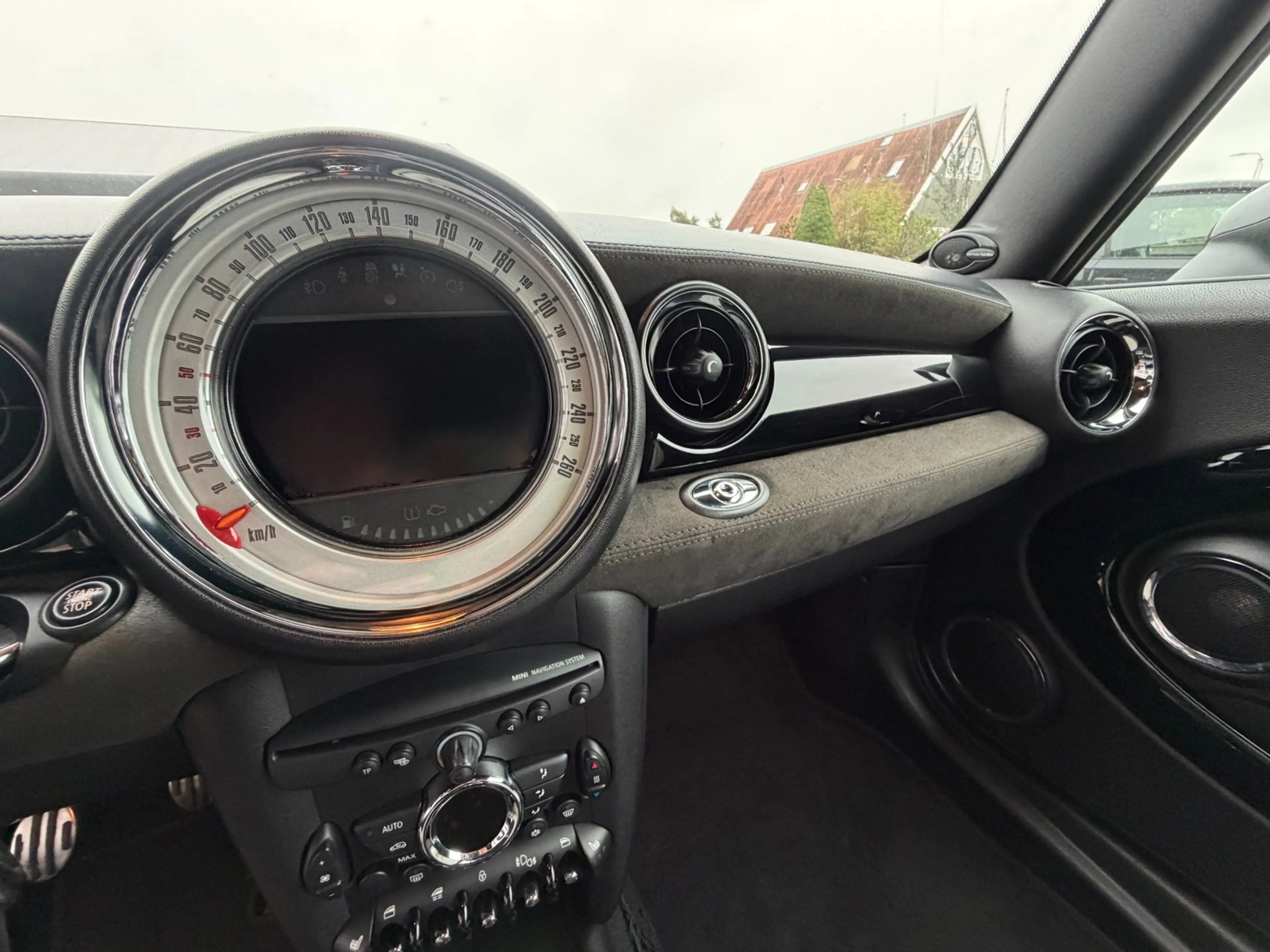 MINI Cooper S Cabrio 1.6 Chili Works / Harman & Kardon / Leder / Cruise — photo 28