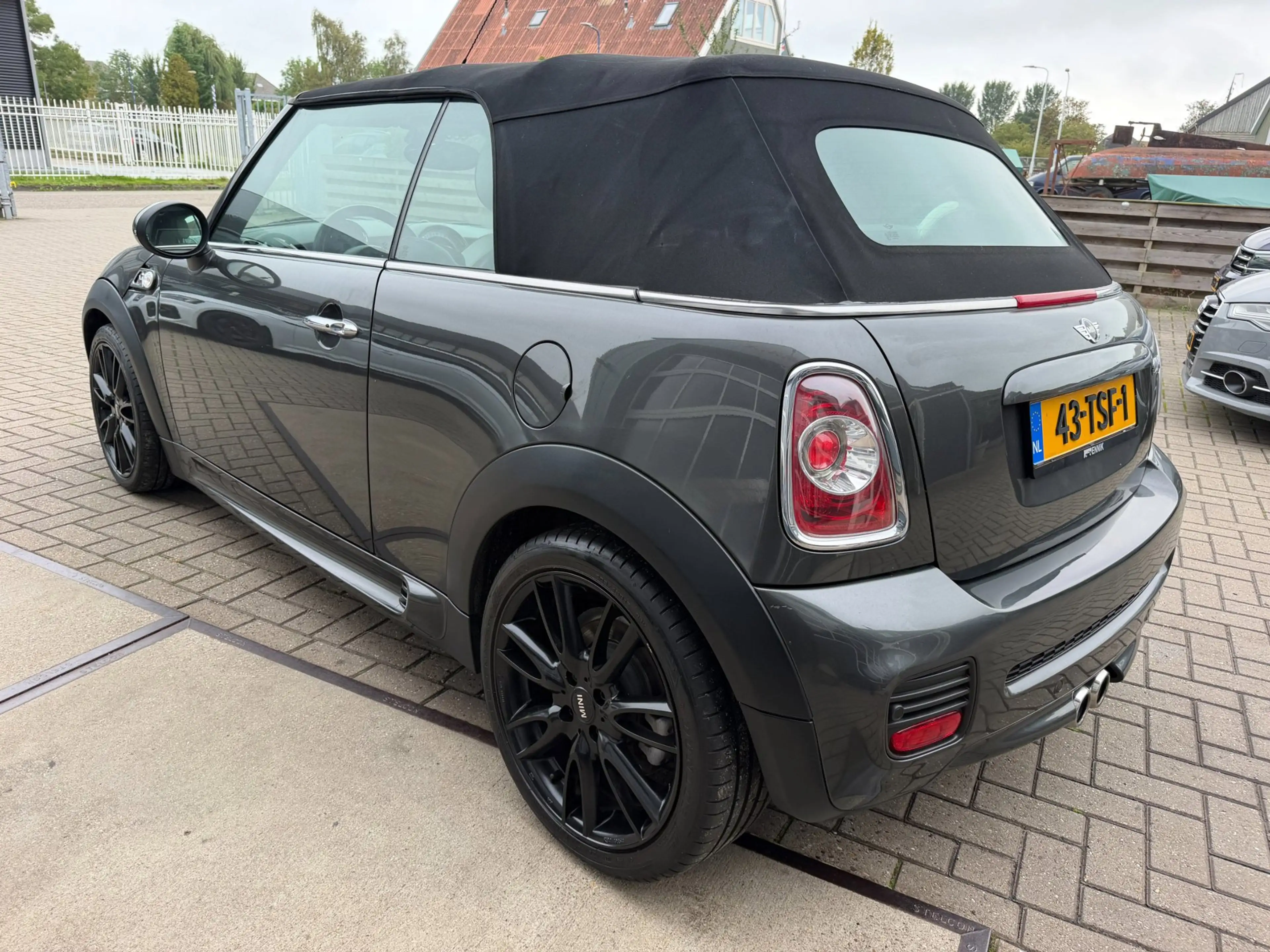MINI Cooper S Cabrio 1.6 Chili Works / Harman & Kardon / Leder / Cruise — photo 12