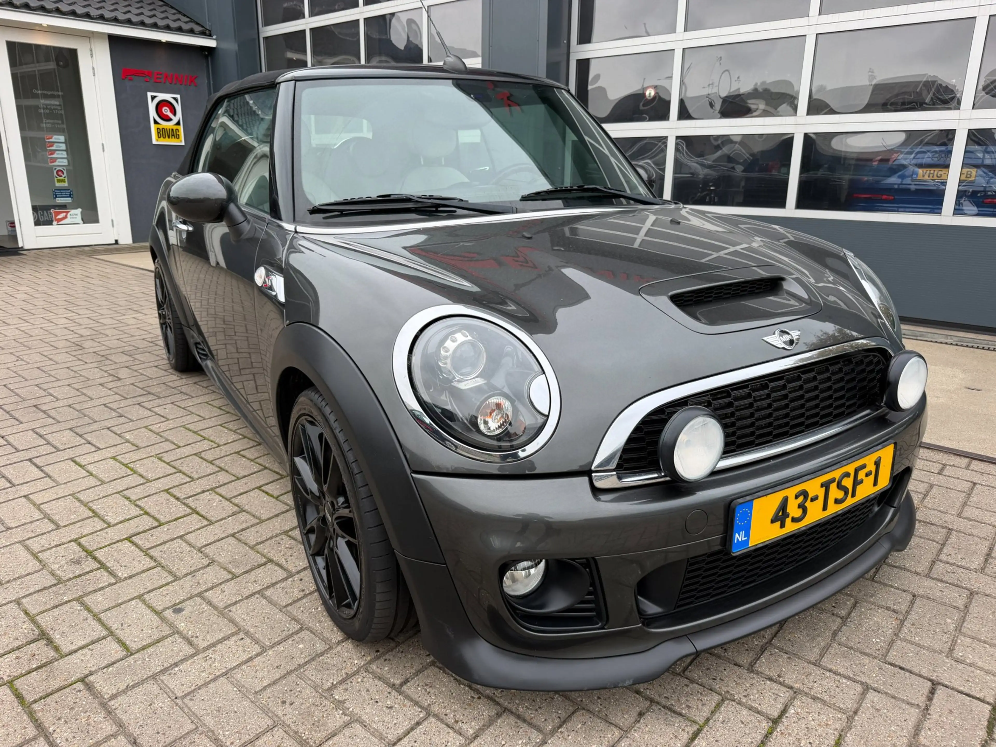 MINI Cooper S Cabrio 1.6 Chili Works / Harman & Kardon / Leder / Cruise — photo 2