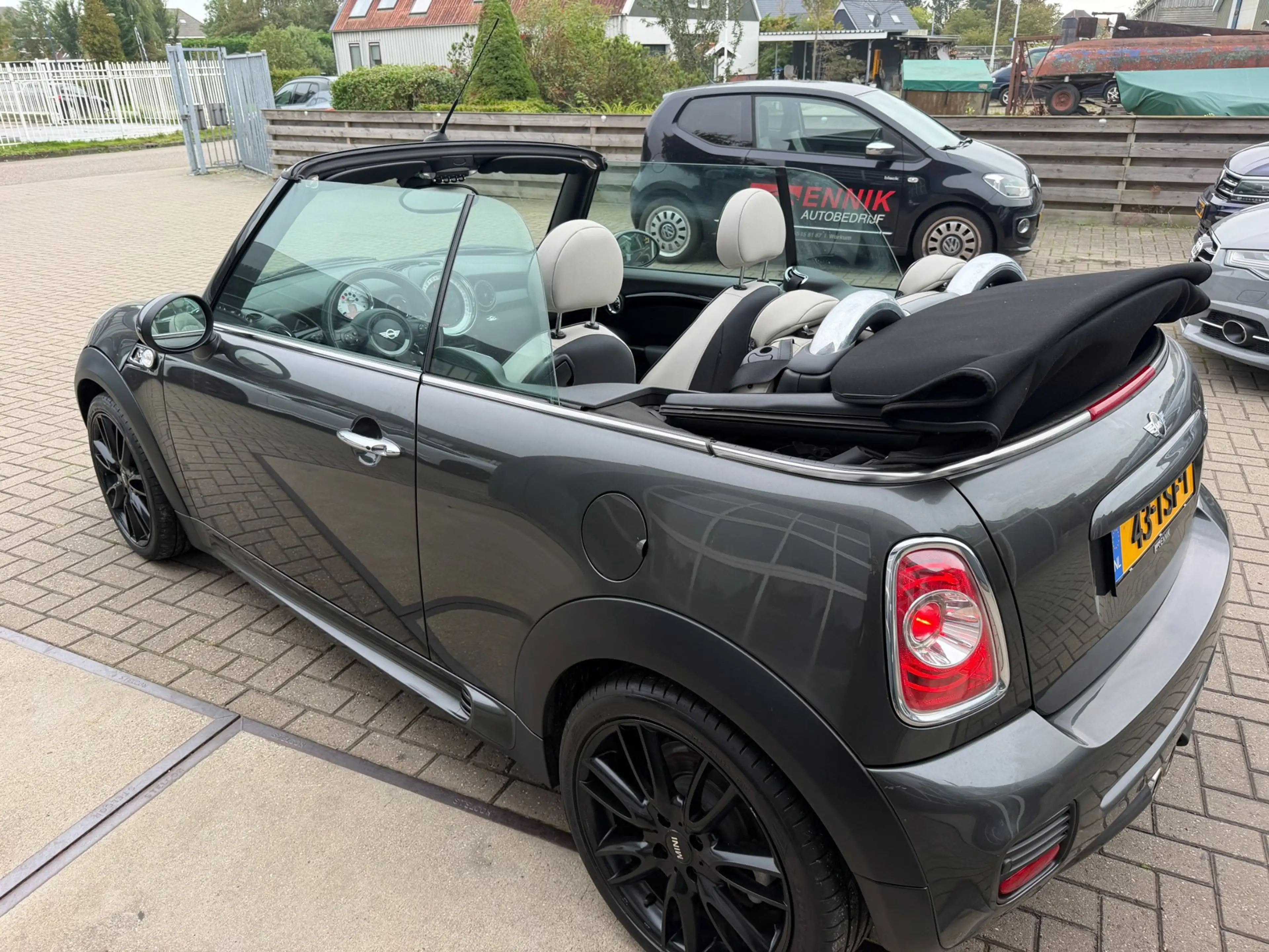 MINI Cooper S Cabrio 1.6 Chili Works / Harman & Kardon / Leder / Cruise — photo 43