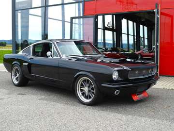Fastback Resto-Mod 6.2L, paddle shift